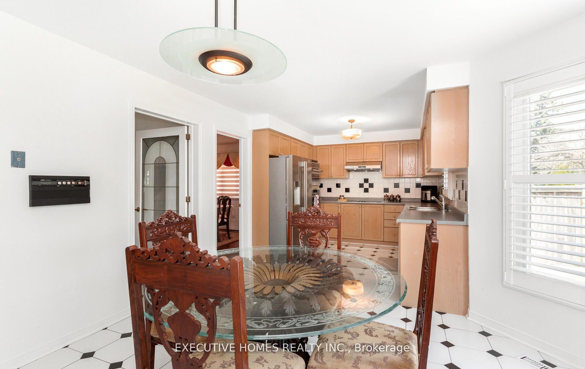 Photo 18 of 5489 Glen Erin Drive, Mississauga, Central Erin Mills — HOMEH