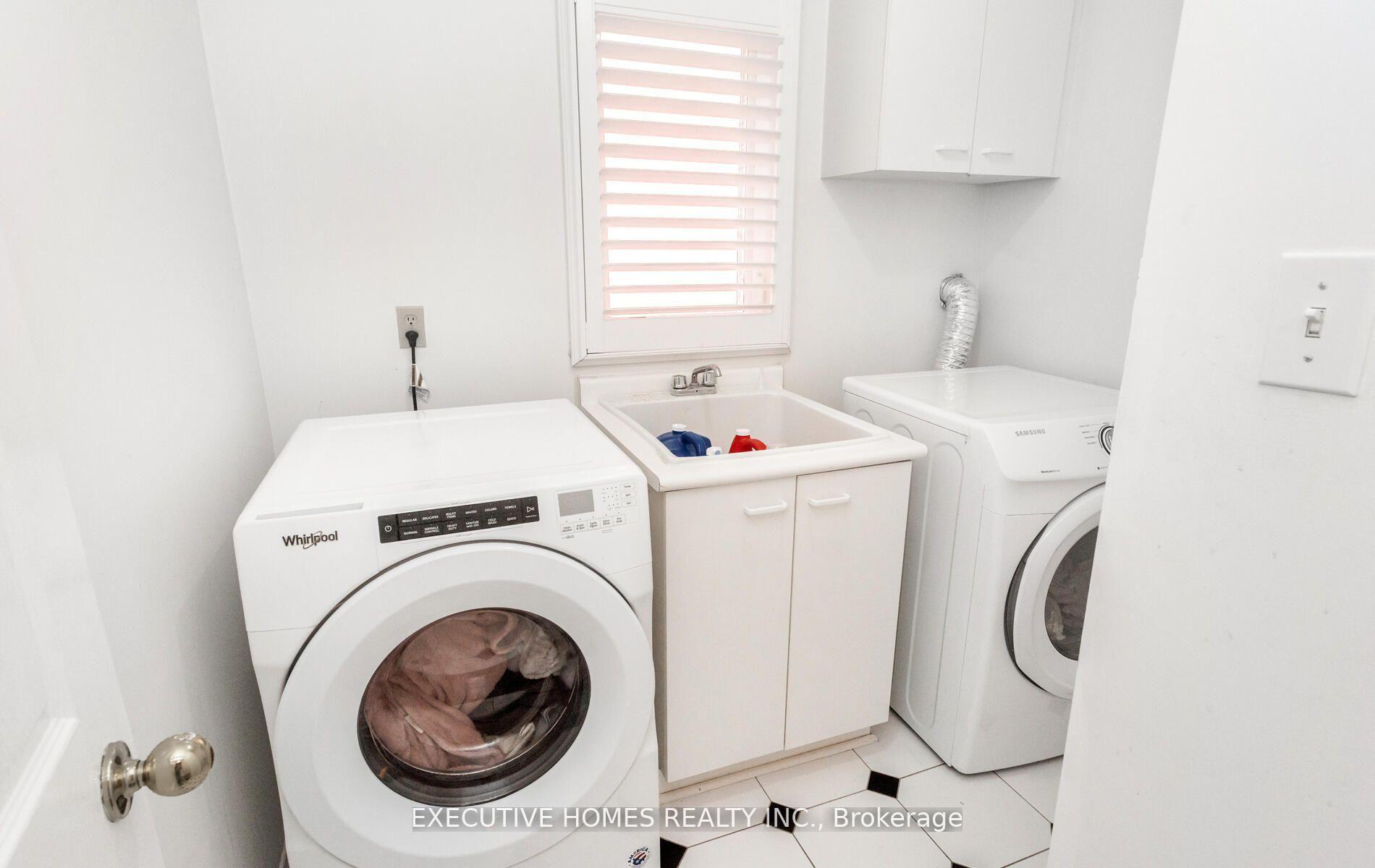 Photo 23 of 5489 Glen Erin Drive, Mississauga, Central Erin Mills — HOMEH