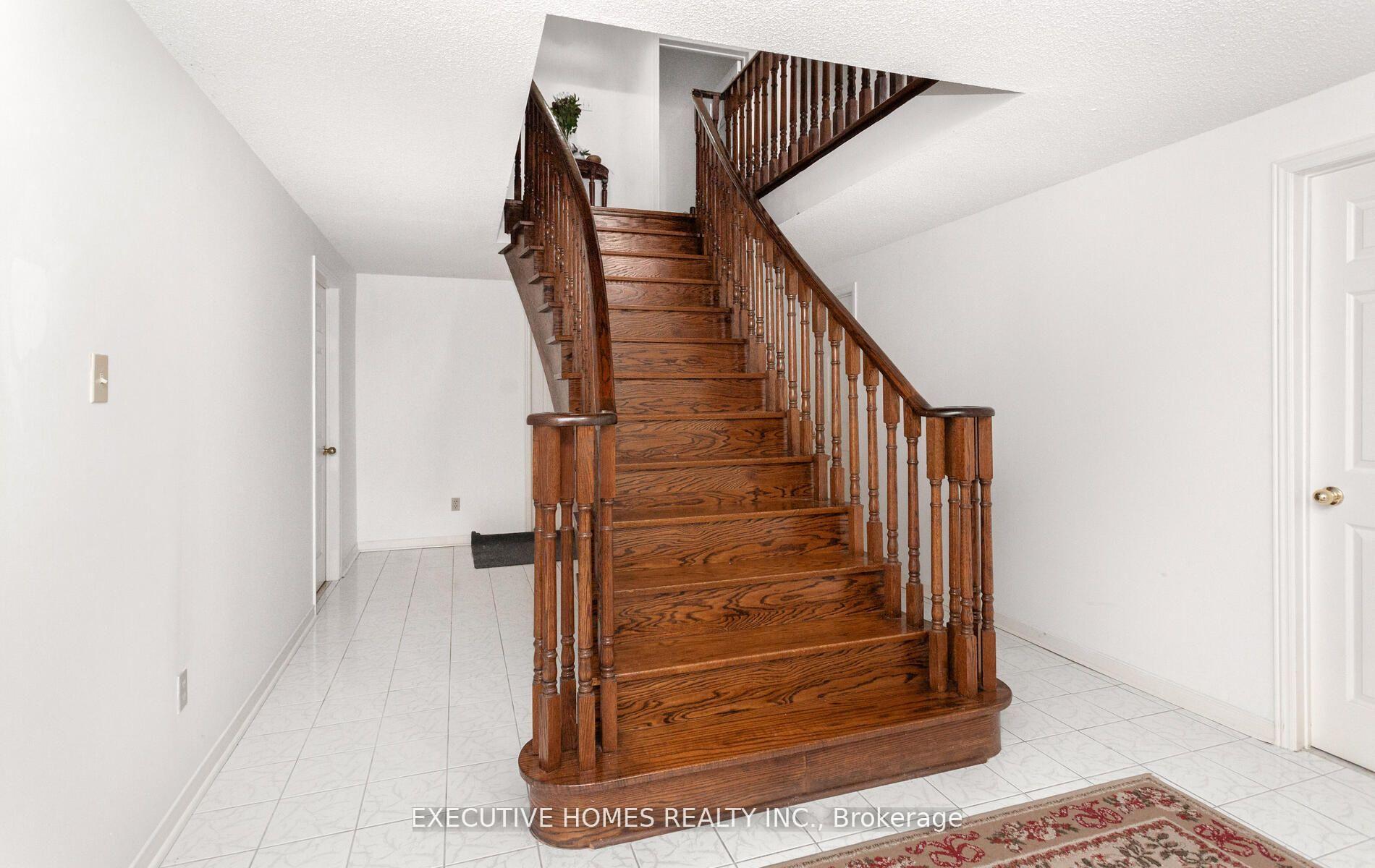 Photo 39 of 5489 Glen Erin Drive, Mississauga, Central Erin Mills — HOMEH