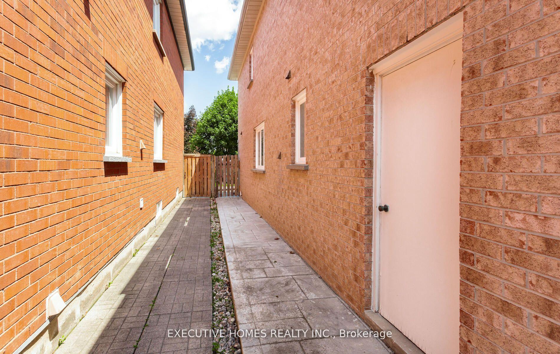 Photo 46 of 5489 Glen Erin Drive, Mississauga, Central Erin Mills — HOMEH