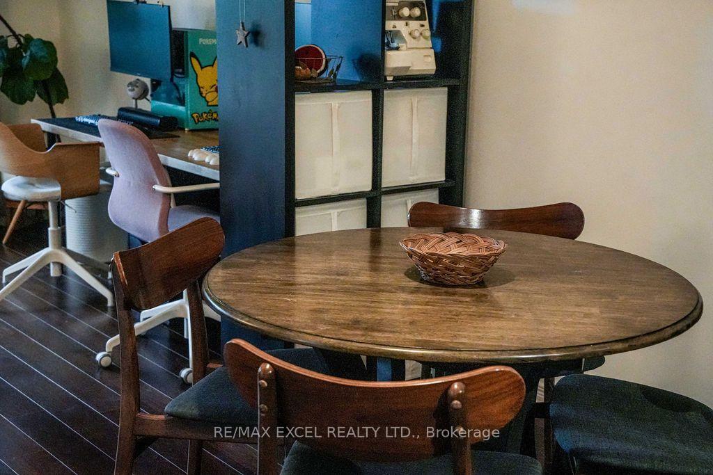 Photo 6 of Unit 102, 8 Maison Parc Court, Vaughan, Lakeview Estates — HOMEH