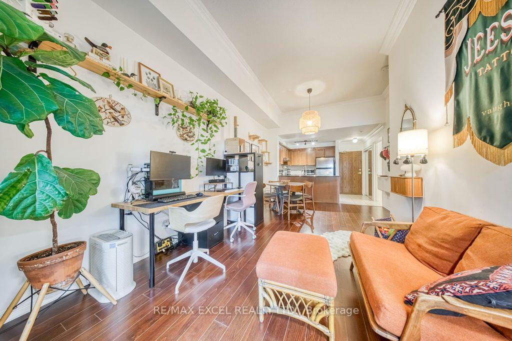 Photo 13 of Unit 102, 8 Maison Parc Court, Vaughan, Lakeview Estates — HOMEH