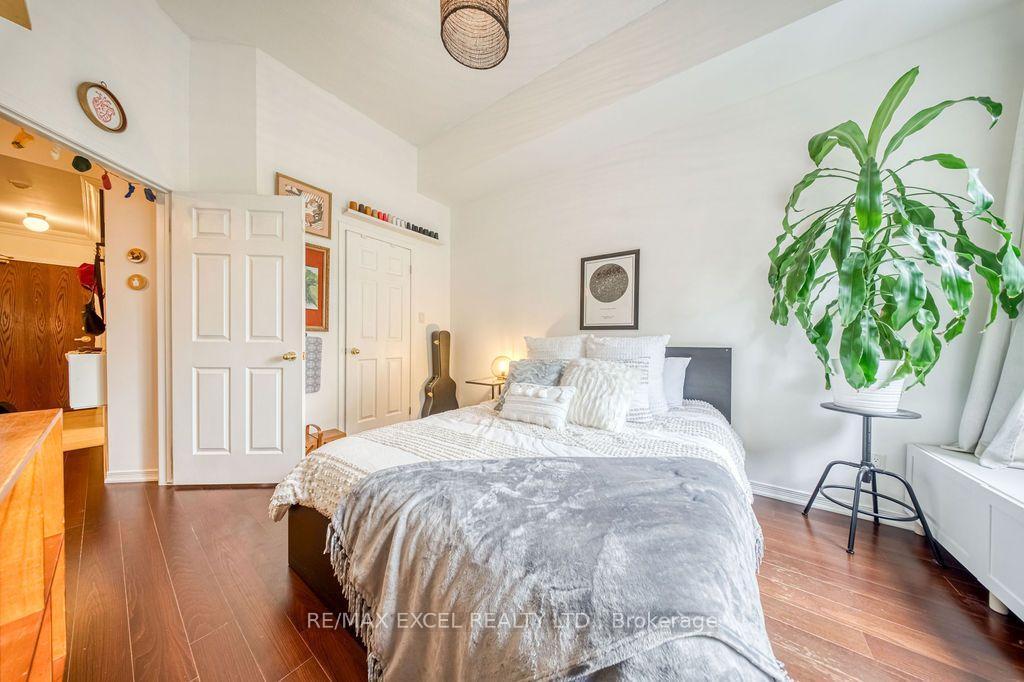 Photo 17 of Unit 102, 8 Maison Parc Court, Vaughan, Lakeview Estates — HOMEH