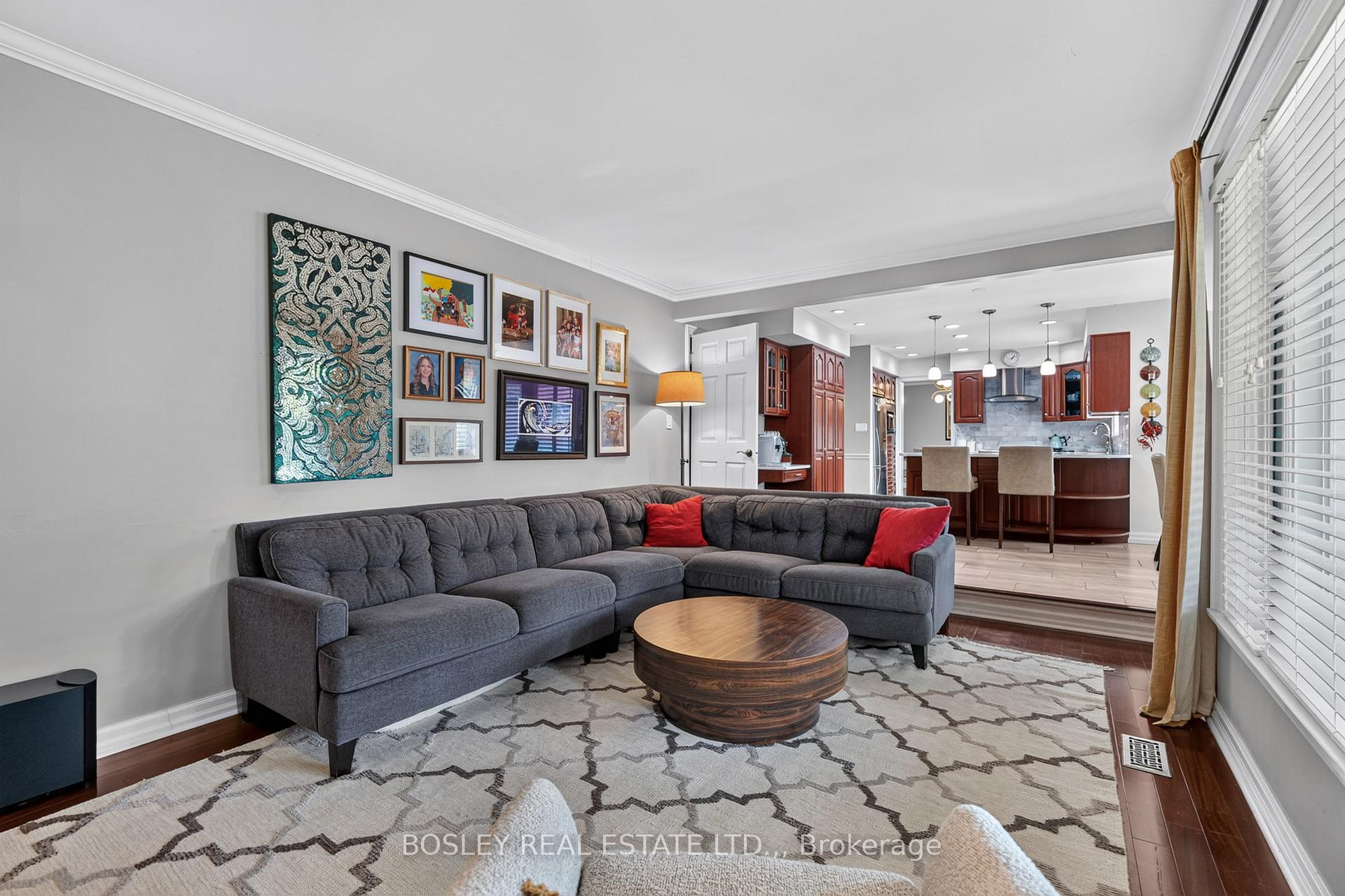 Photo 5 of 28 Arbour Glen Drive, St. Catharines, Grapeview — HOMEH