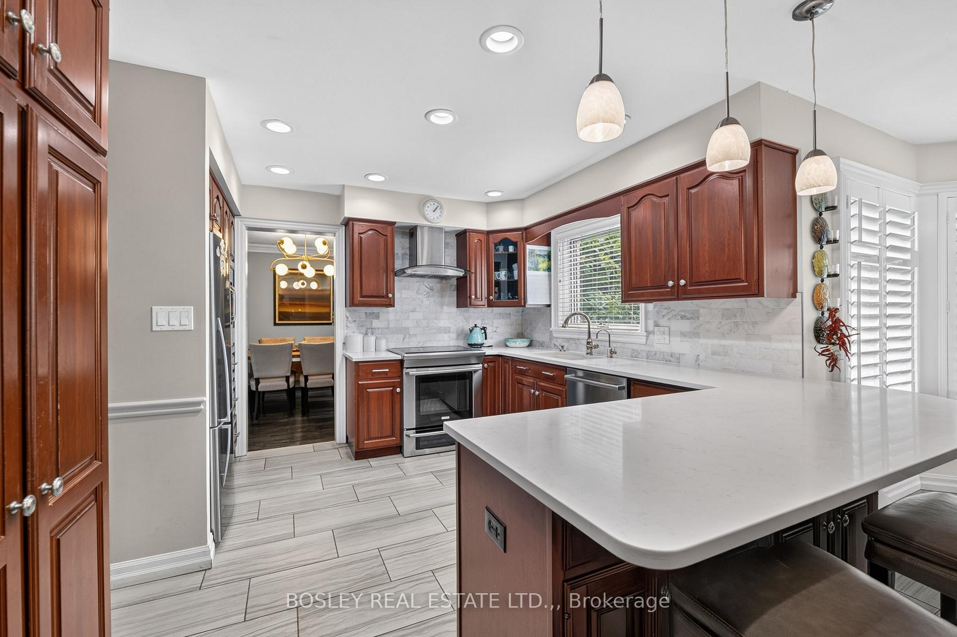 Photo 7 of 28 Arbour Glen Drive, St. Catharines, Grapeview — HOMEH
