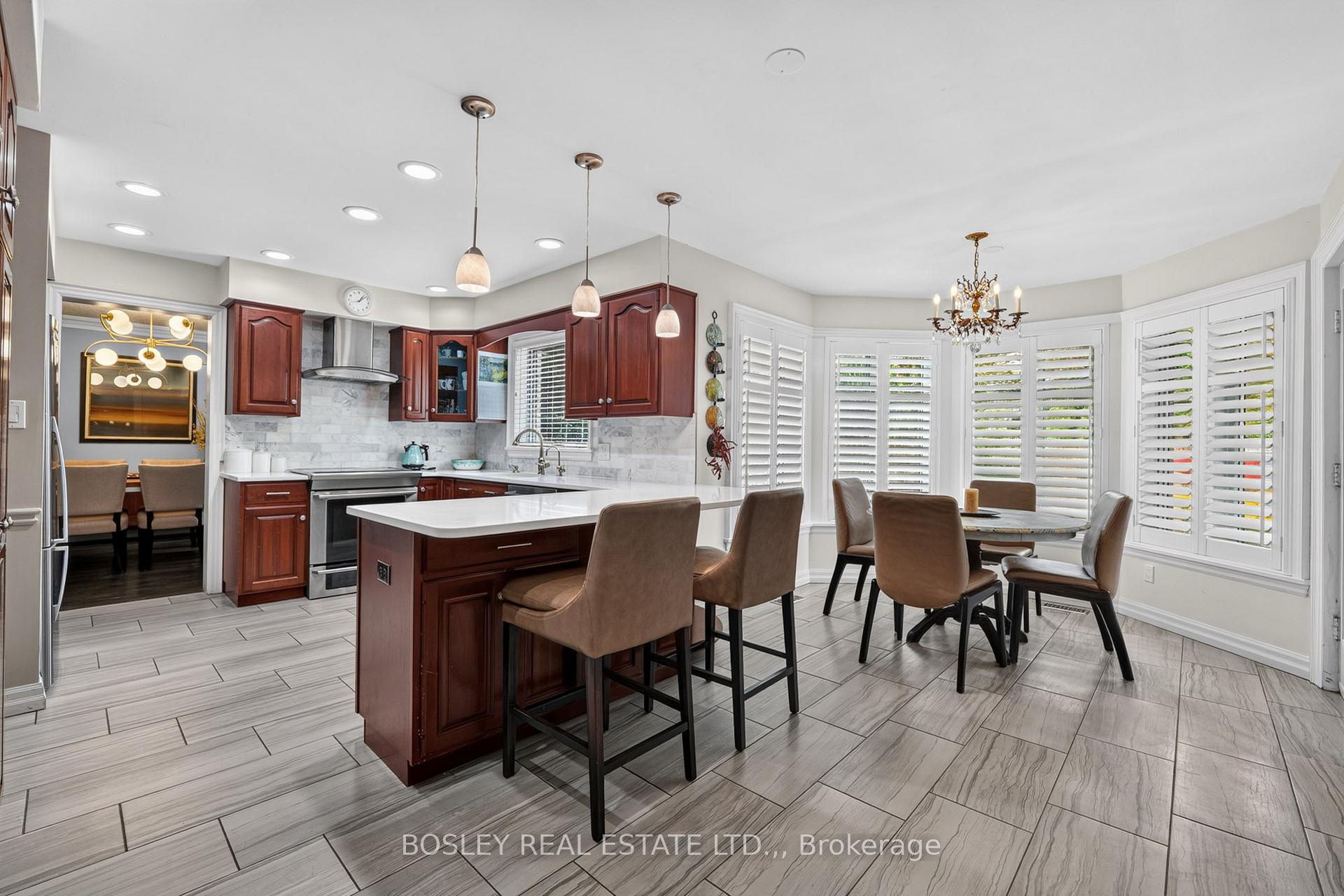 Photo 10 of 28 Arbour Glen Drive, St. Catharines, Grapeview — HOMEH