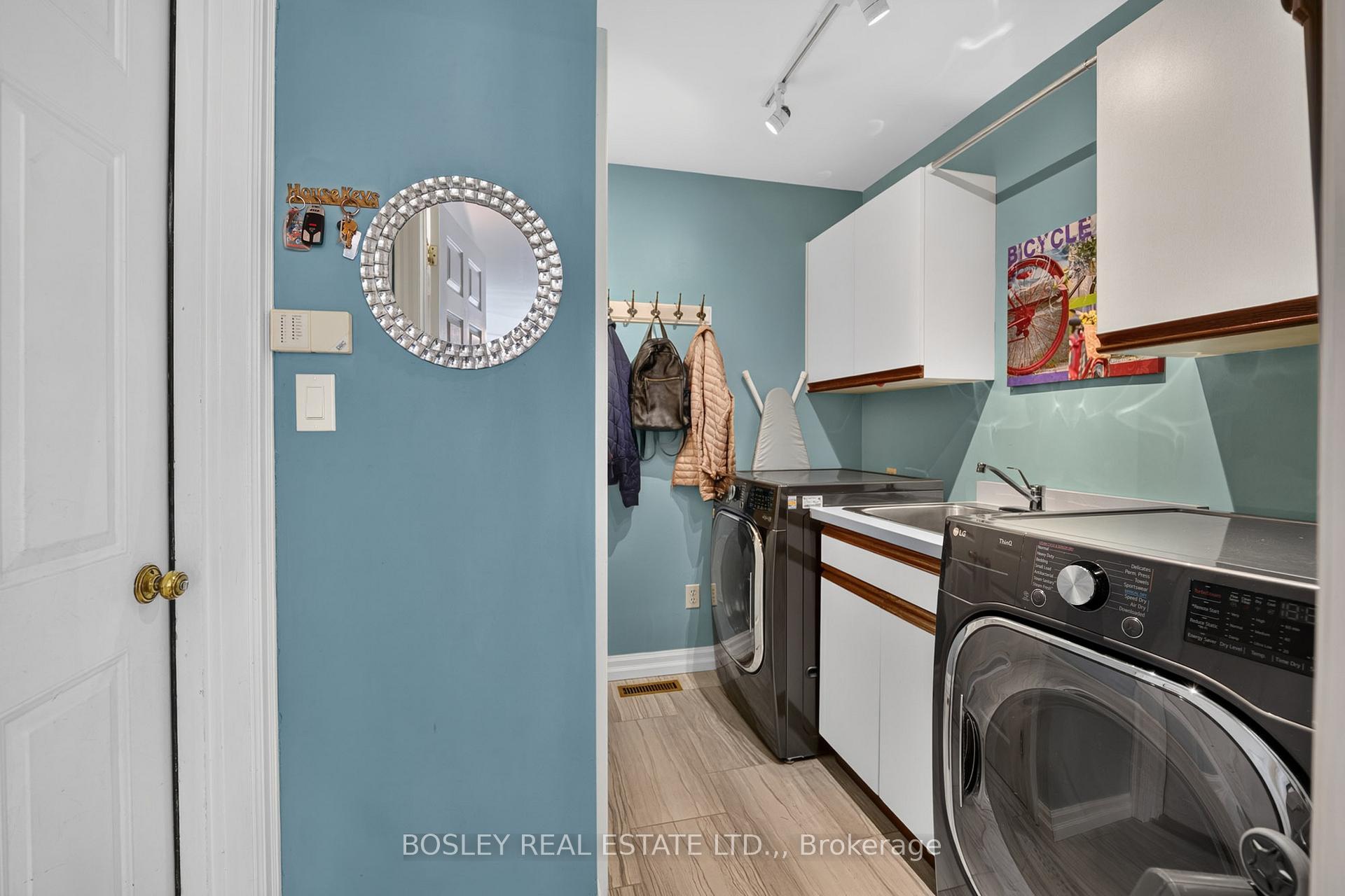 Photo 15 of 28 Arbour Glen Drive, St. Catharines, Grapeview — HOMEH