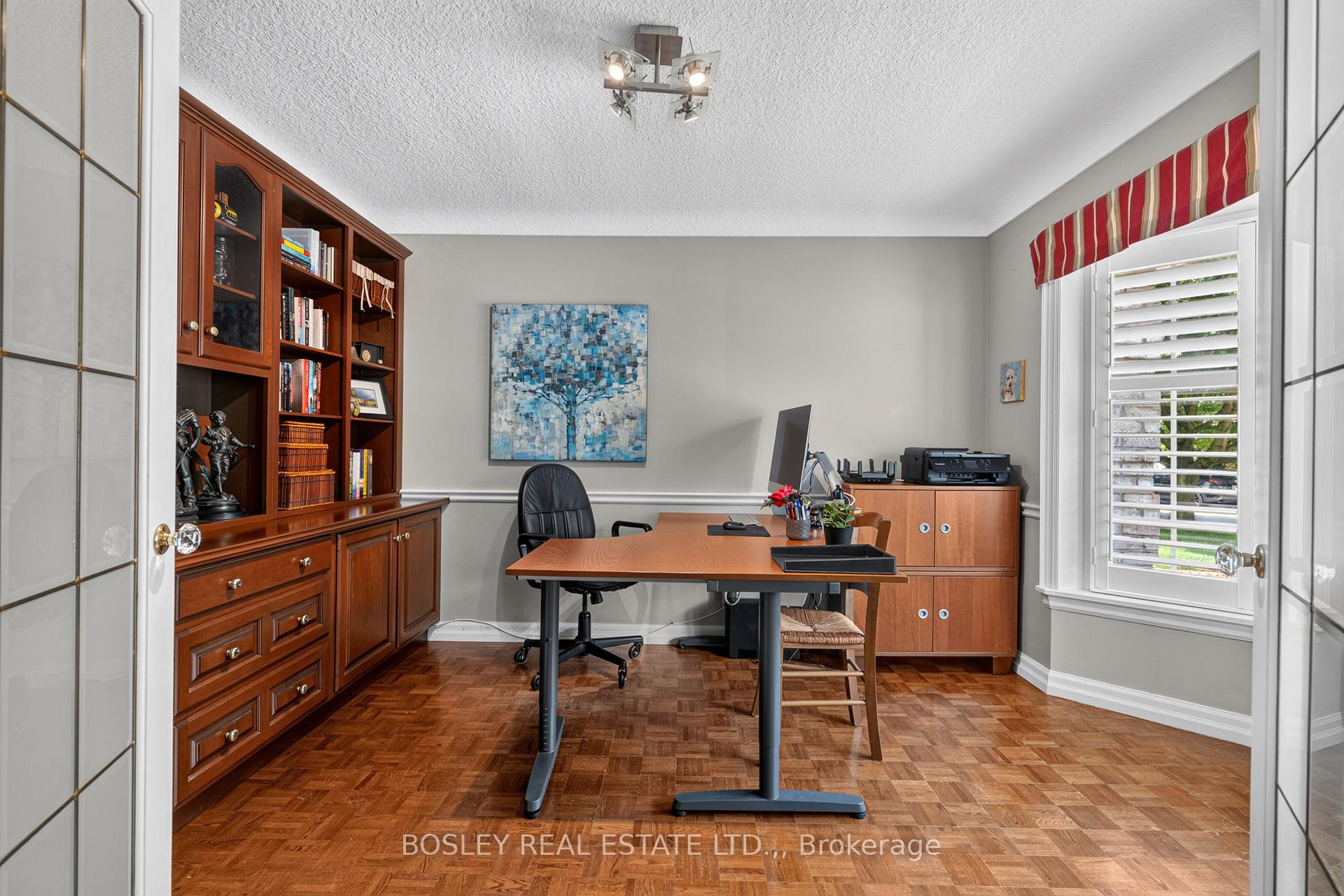 Photo 16 of 28 Arbour Glen Drive, St. Catharines, Grapeview — HOMEH