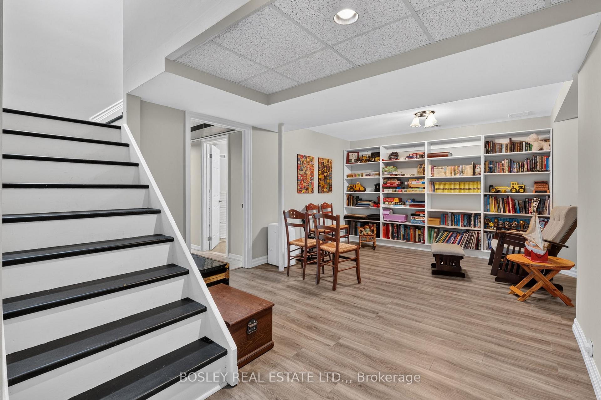 Photo 29 of 28 Arbour Glen Drive, St. Catharines, Grapeview — HOMEH