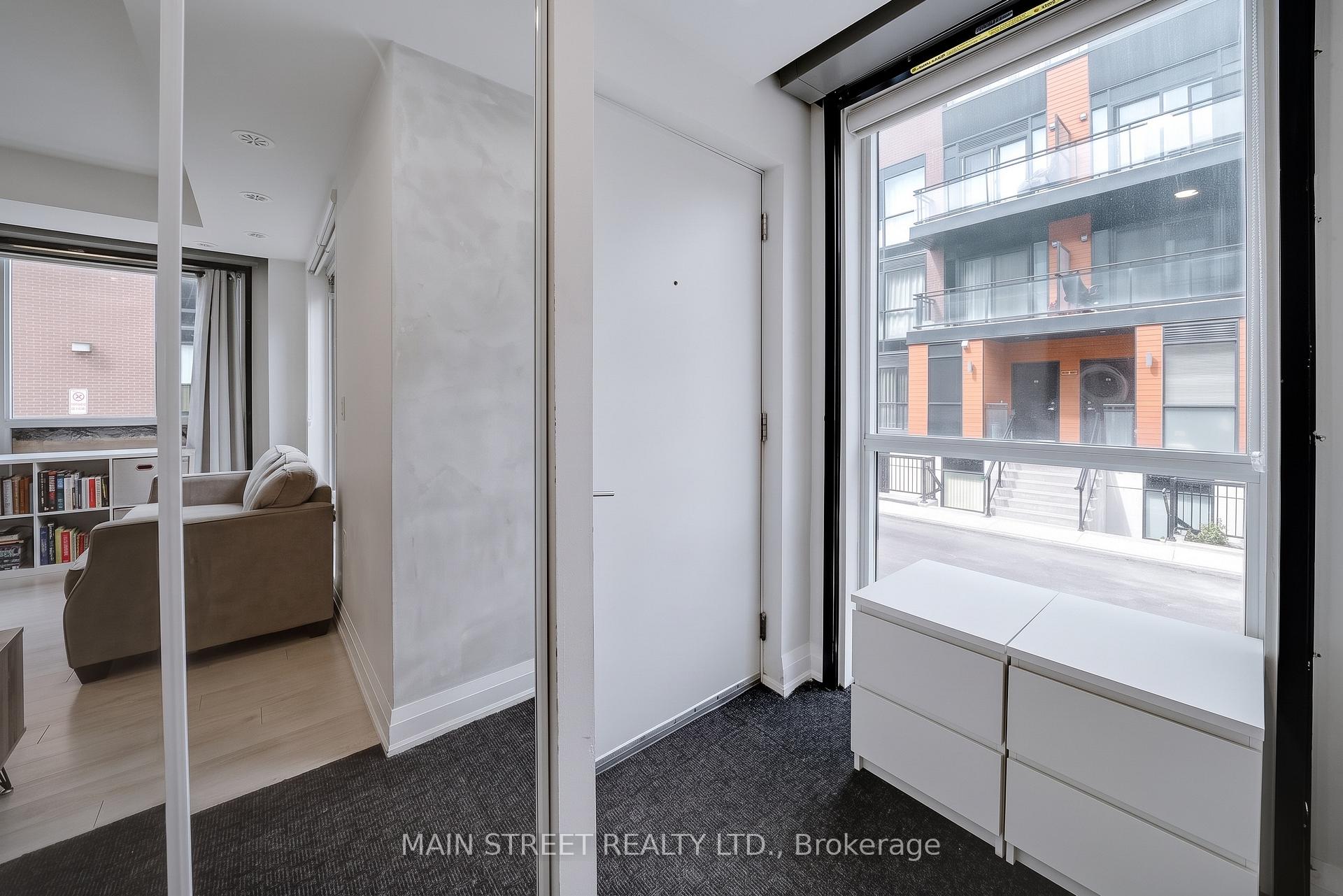 Photo 3 of Unit 702, 5299 Highway 7 Street, Vaughan, Vaughan Grove — HOMEH
