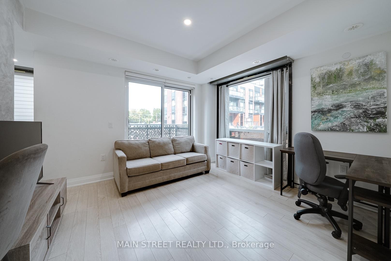 Photo 5 of Unit 702, 5299 Highway 7 Street, Vaughan, Vaughan Grove — HOMEH