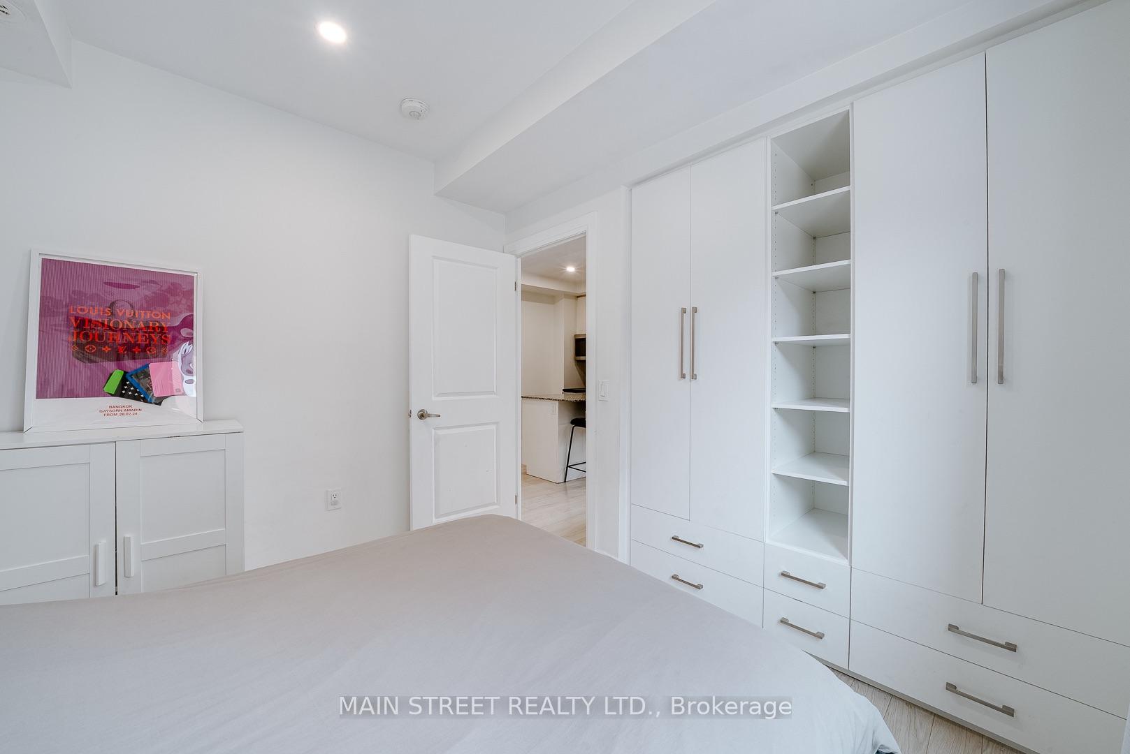 Photo 10 of Unit 702, 5299 Highway 7 Street, Vaughan, Vaughan Grove — HOMEH