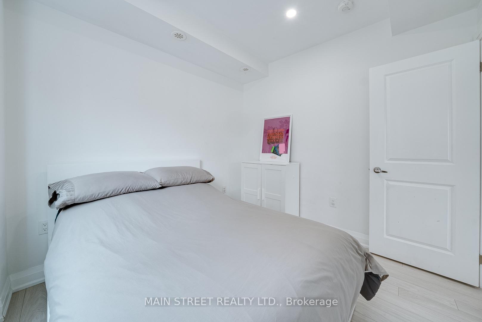 Photo 11 of Unit 702, 5299 Highway 7 Street, Vaughan, Vaughan Grove — HOMEH