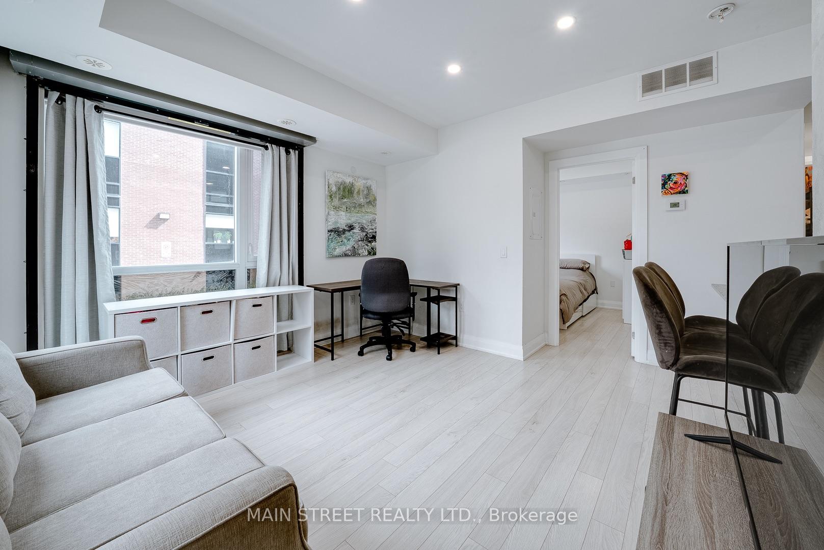 Photo 14 of Unit 702, 5299 Highway 7 Street, Vaughan, Vaughan Grove — HOMEH