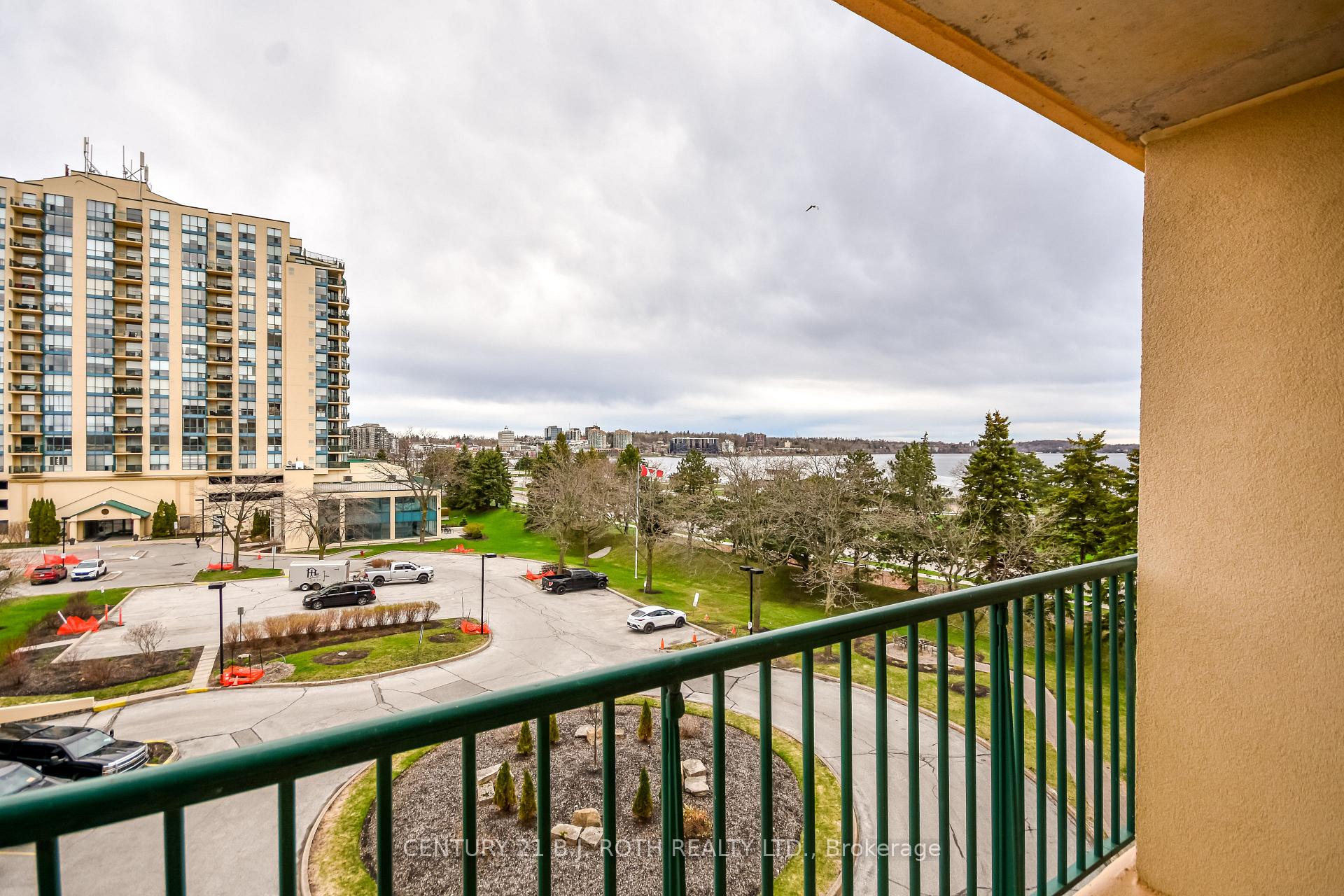 Photo 8 of 75 ellen Street, Barrie, City Centre — HOMEH