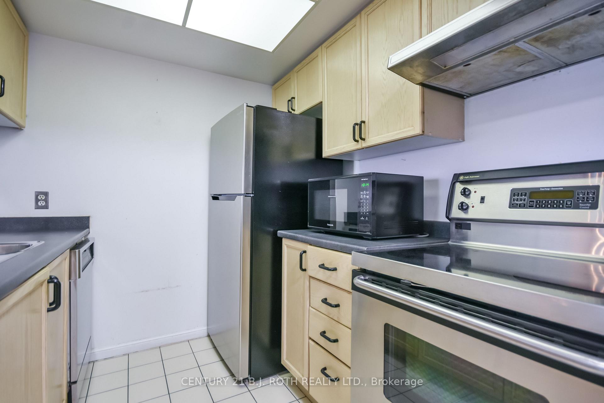 Photo 10 of 75 ellen Street, Barrie, City Centre — HOMEH