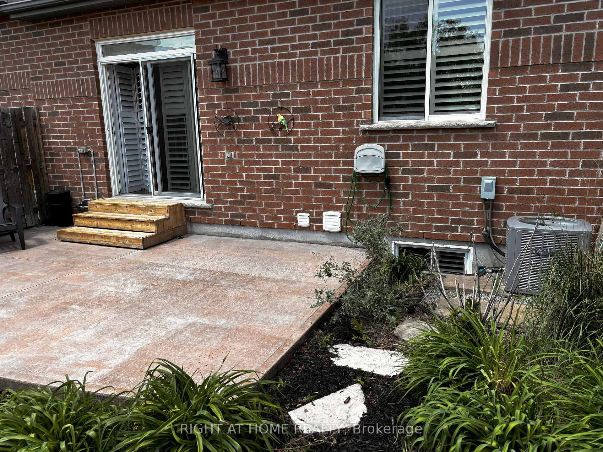 Photo 28 of 8 Glory Hill Road, St. Catharines, Oakdale — HOMEH