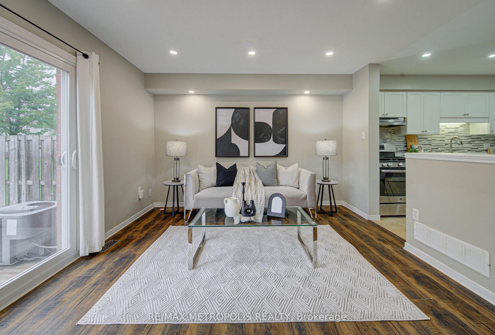 Photo 25 of Unit 37, 124 Gosling Gardens, Guelph, Clairfields/Hanlon Business Park — HOMEH