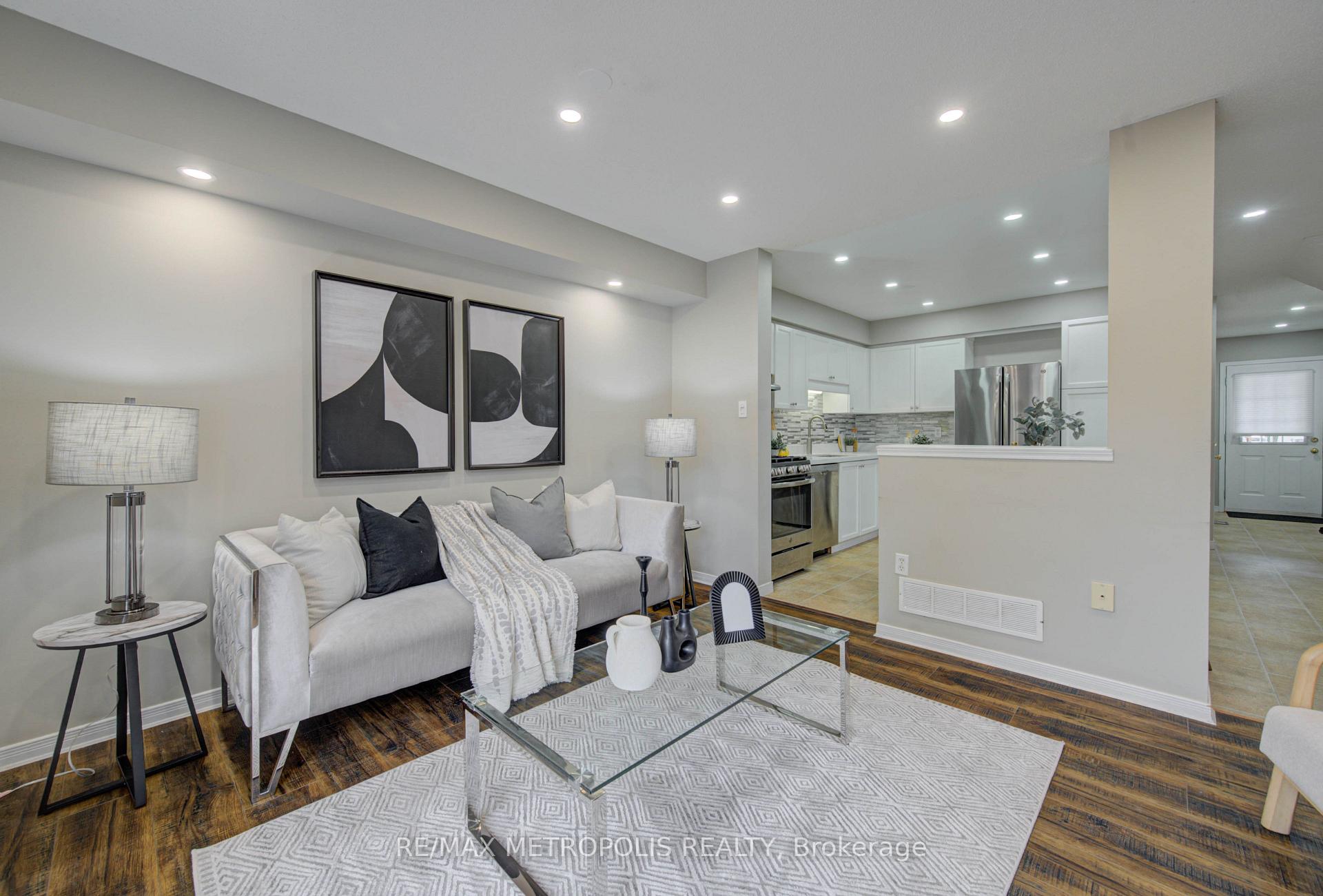 Photo 27 of Unit 37, 124 Gosling Gardens, Guelph, Clairfields/Hanlon Business Park — HOMEH