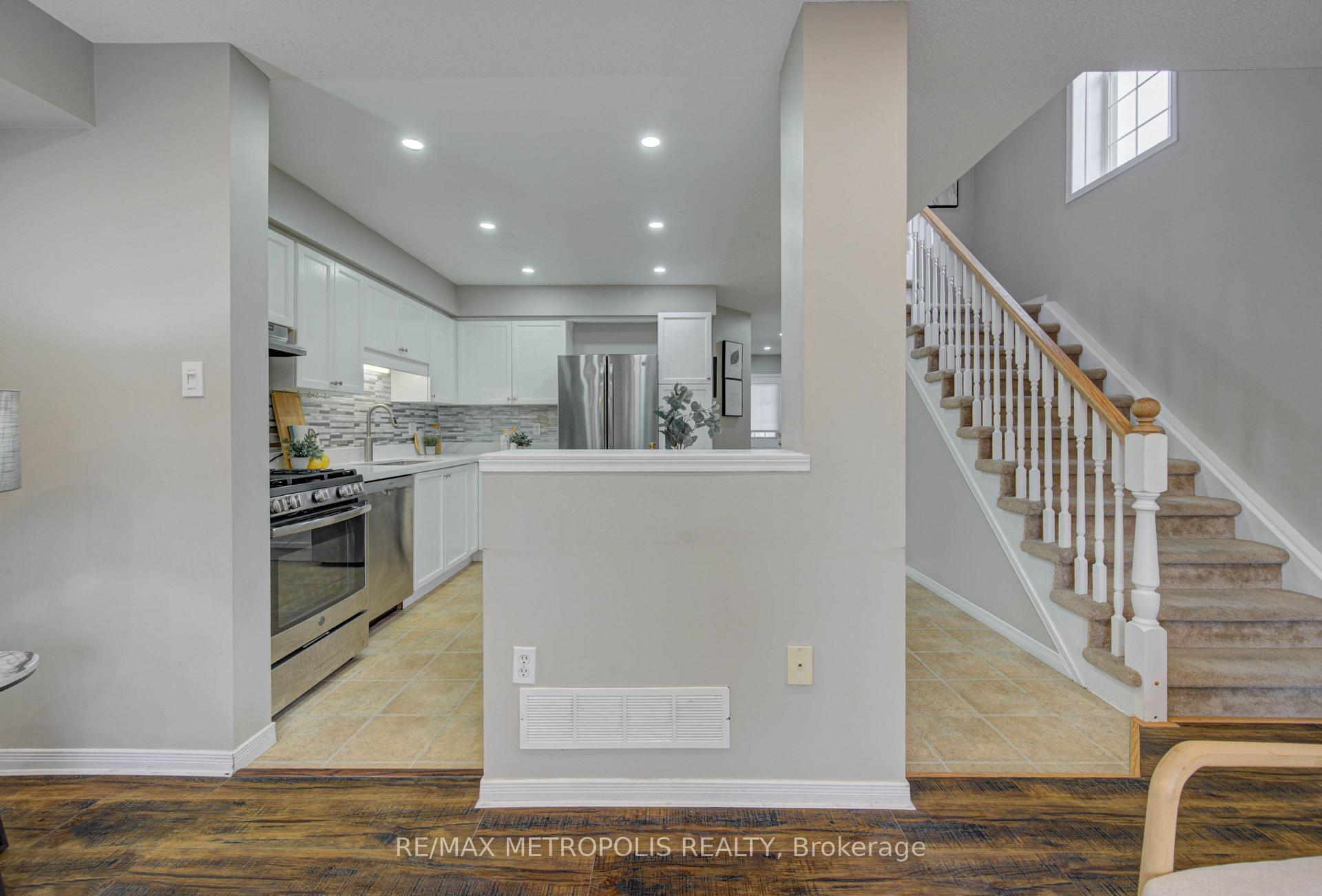 Photo 29 of Unit 37, 124 Gosling Gardens, Guelph, Clairfields/Hanlon Business Park — HOMEH