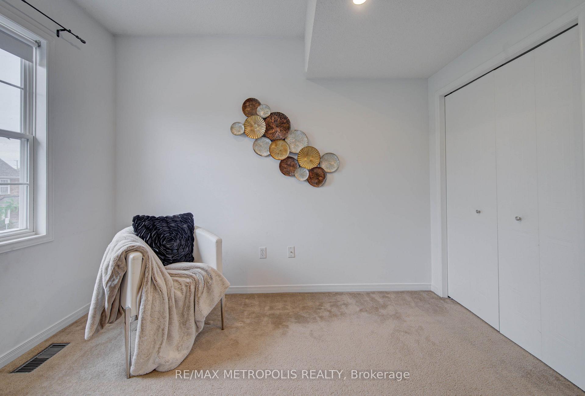 Photo 49 of Unit 37, 124 Gosling Gardens, Guelph, Clairfields/Hanlon Business Park — HOMEH