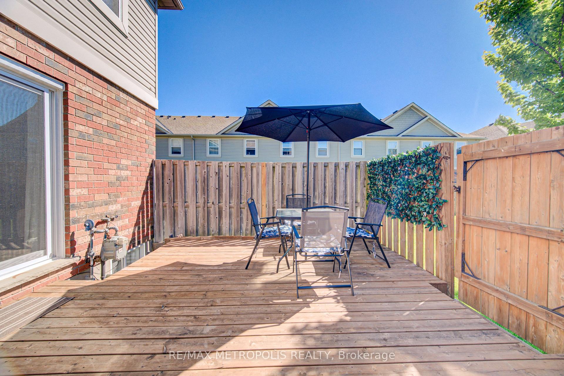 Photo 71 of Unit 37, 124 Gosling Gardens, Guelph, Clairfields/Hanlon Business Park — HOMEH