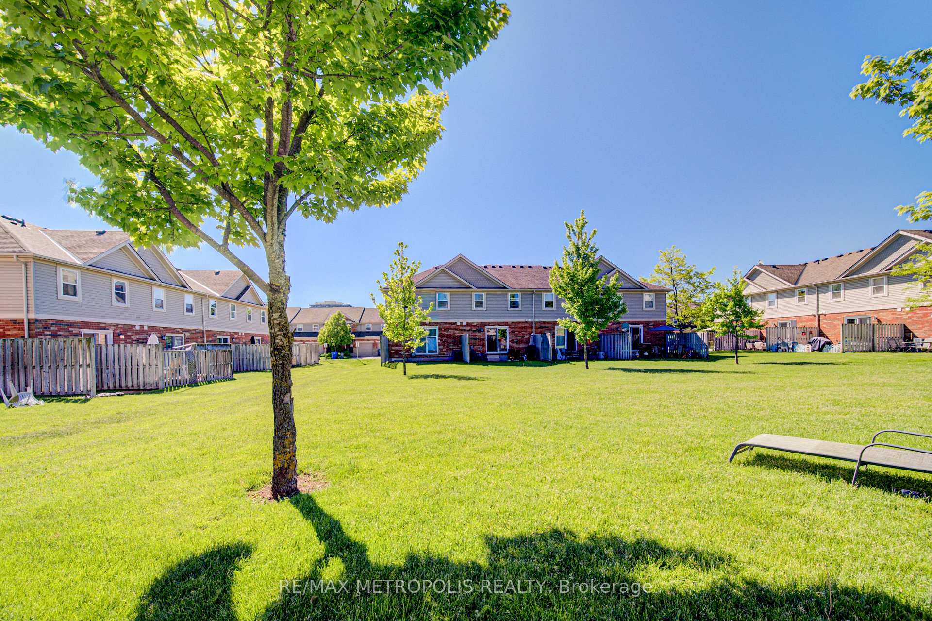 Photo 75 of Unit 37, 124 Gosling Gardens, Guelph, Clairfields/Hanlon Business Park — HOMEH