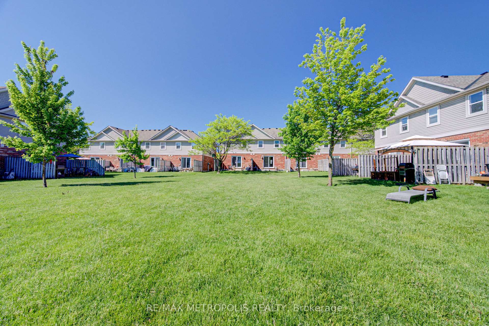 Photo 79 of Unit 37, 124 Gosling Gardens, Guelph, Clairfields/Hanlon Business Park — HOMEH