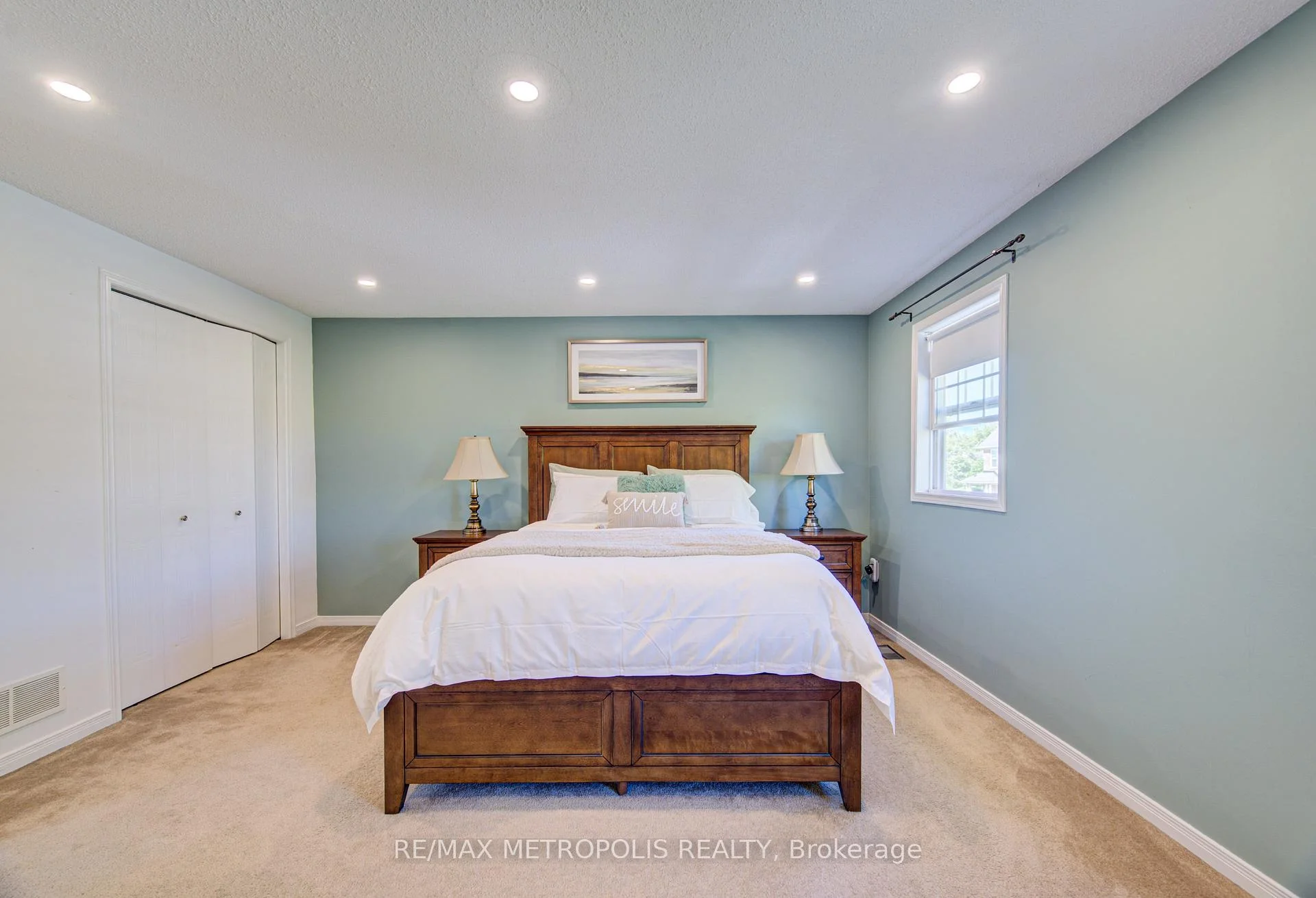 Photo 48 of Unit 37, 124 Gosling Gardens, Guelph, Clairfields/Hanlon Business Park — HOMEH