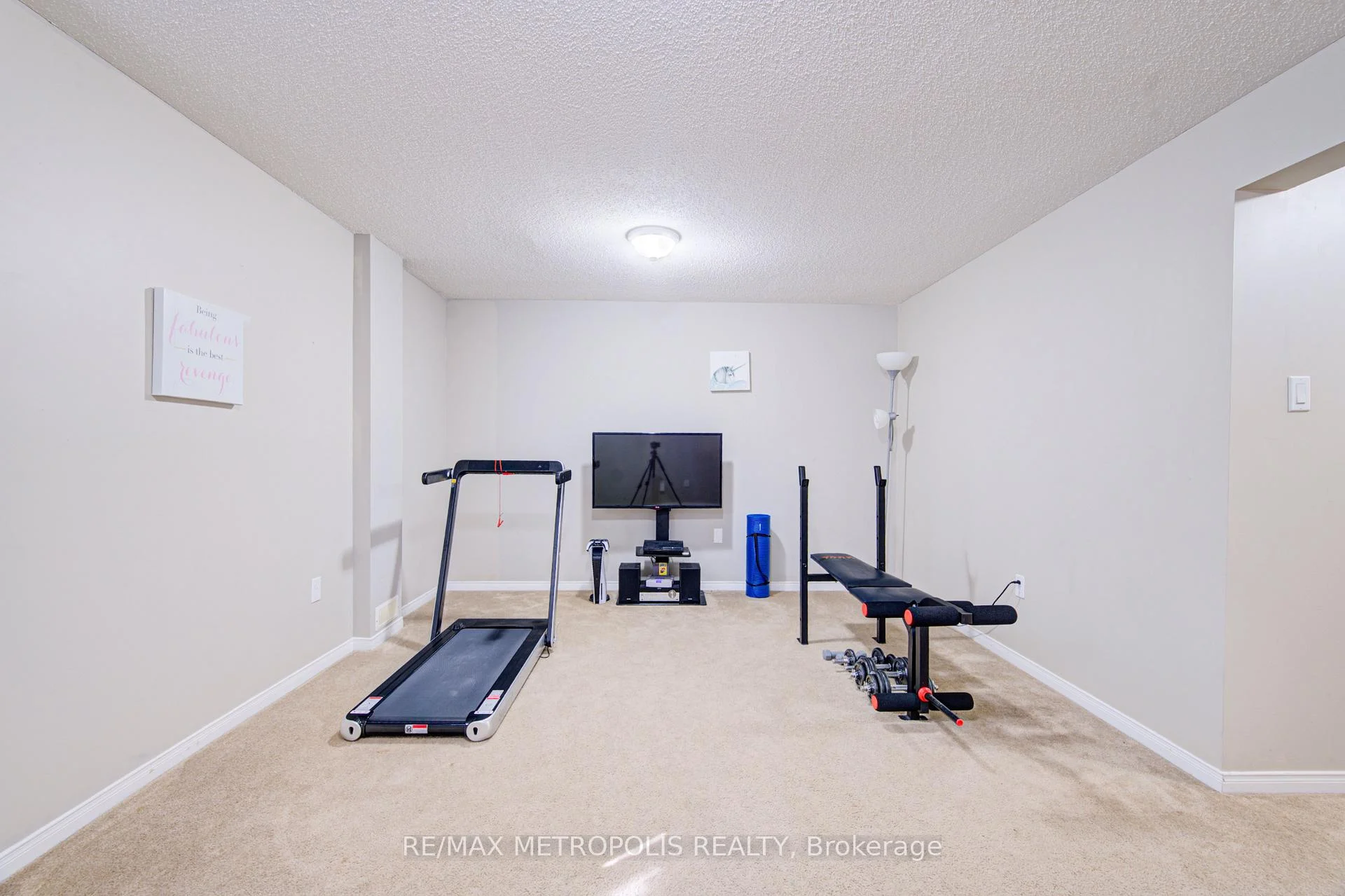 Photo 54 of Unit 37, 124 Gosling Gardens, Guelph, Clairfields/Hanlon Business Park — HOMEH