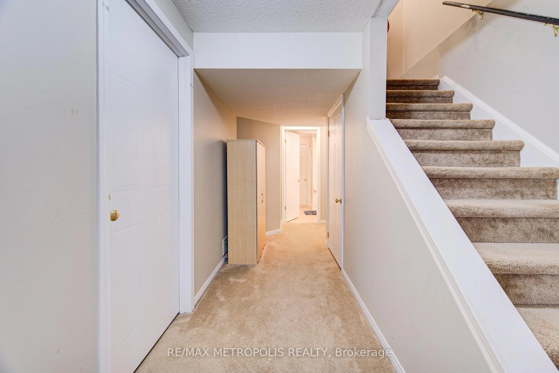 Photo 56 of Unit 37, 124 Gosling Gardens, Guelph, Clairfields/Hanlon Business Park — HOMEH