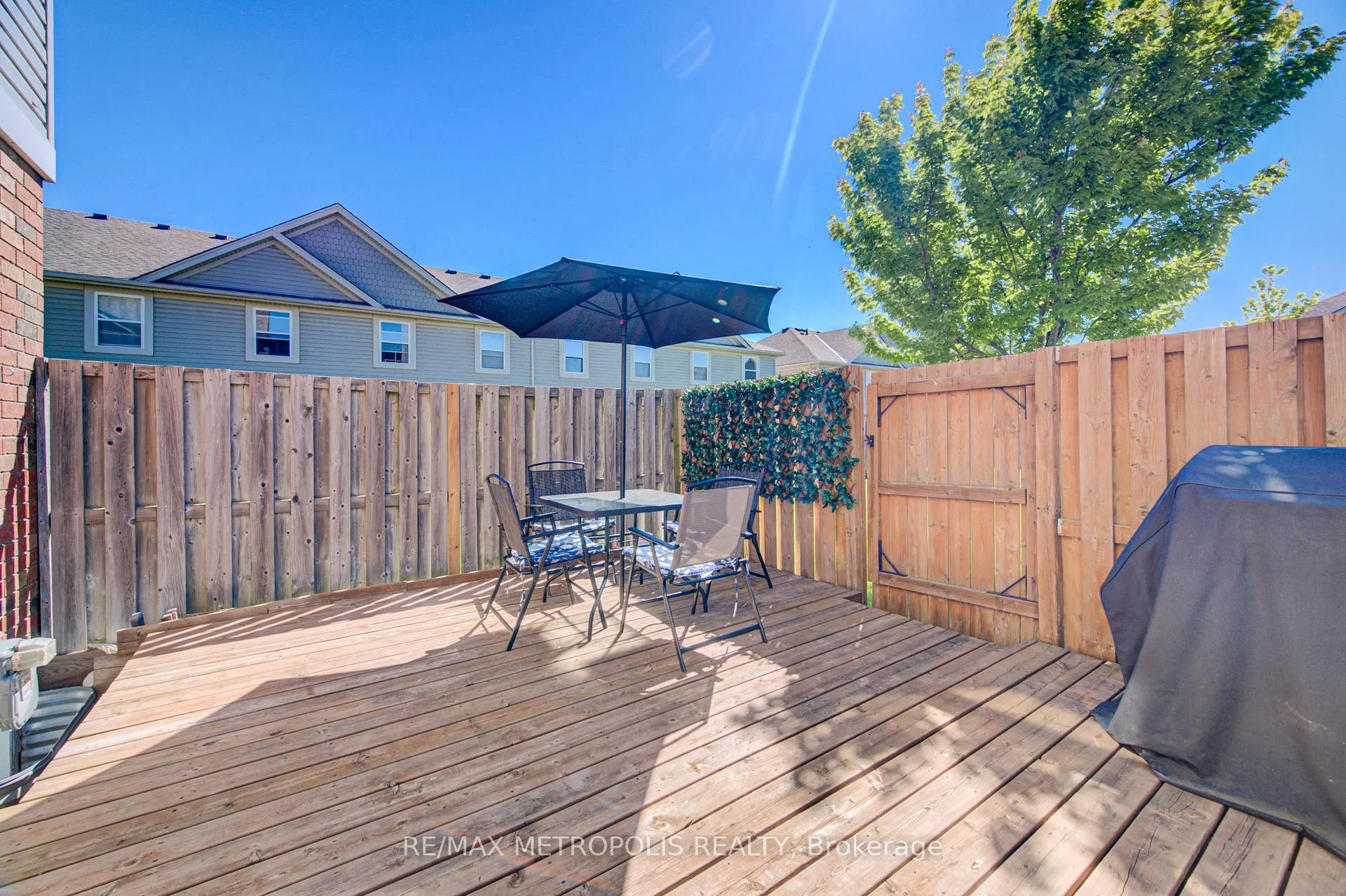 Photo 68 of Unit 37, 124 Gosling Gardens, Guelph, Clairfields/Hanlon Business Park — HOMEH