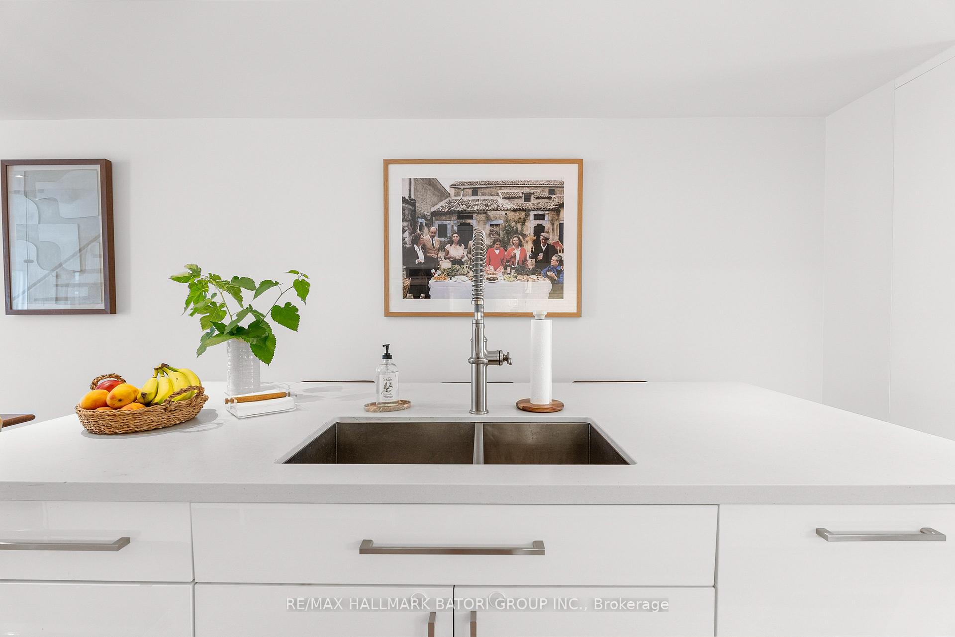 Photo 6 of 433 Ashdale Avenue, Toronto, Greenwood-Coxwell — HOMEH