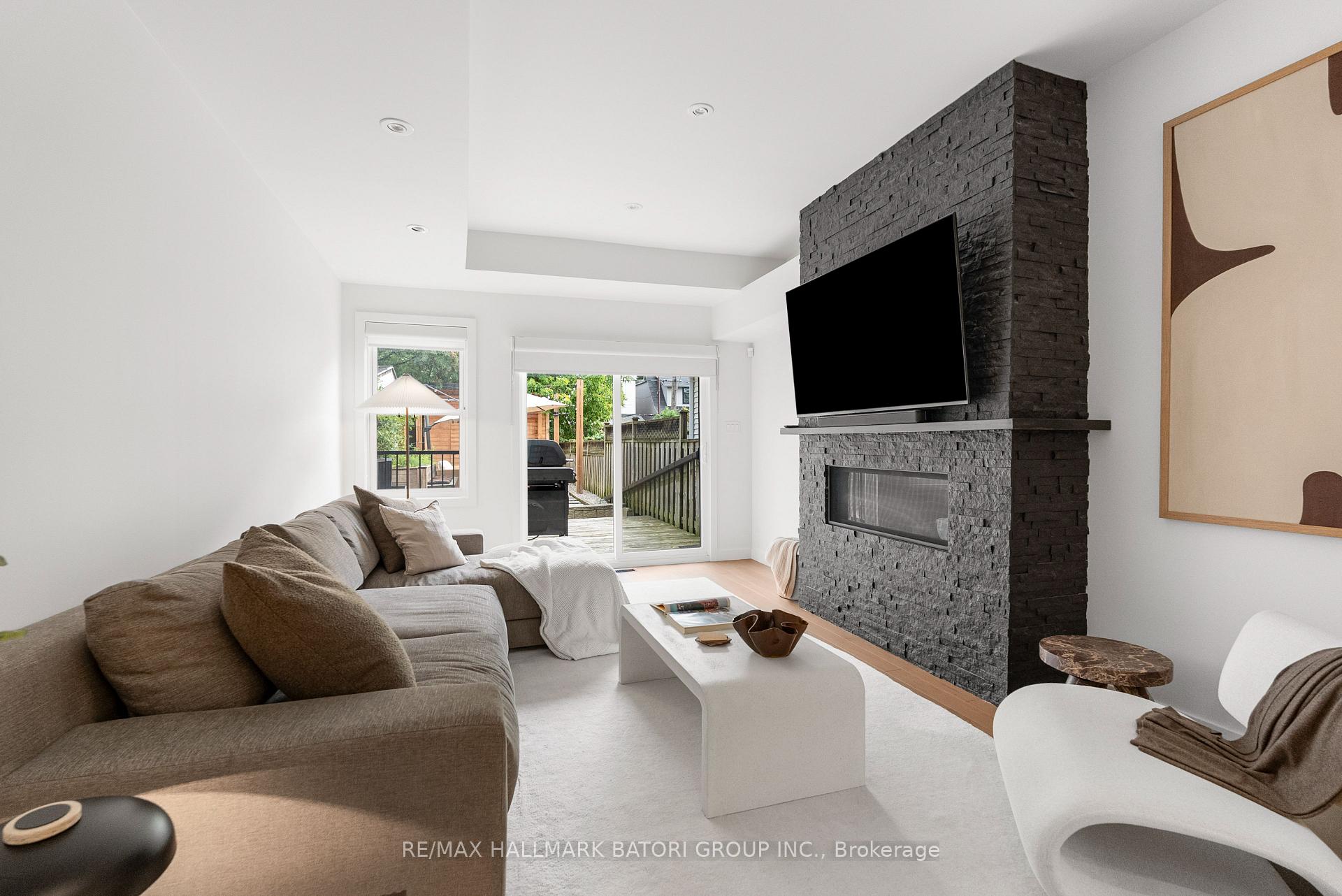 Photo 14 of 433 Ashdale Avenue, Toronto, Greenwood-Coxwell — HOMEH