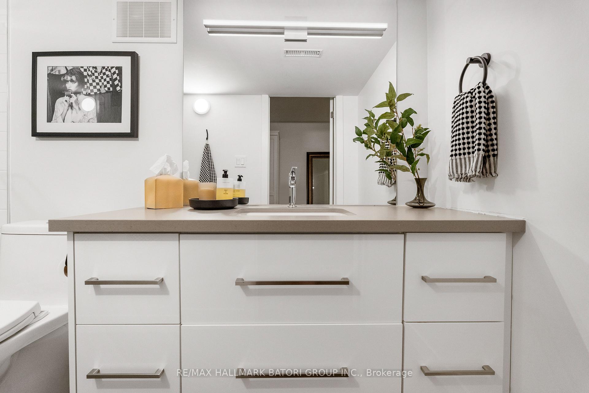 Photo 37 of 433 Ashdale Avenue, Toronto, Greenwood-Coxwell — HOMEH