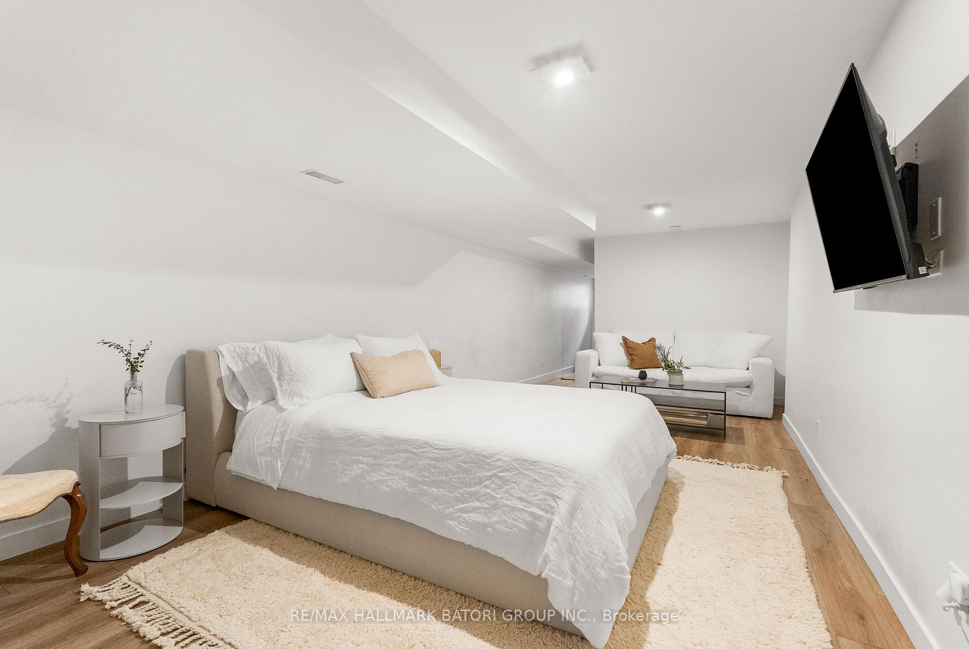 Photo 38 of 433 Ashdale Avenue, Toronto, Greenwood-Coxwell — HOMEH