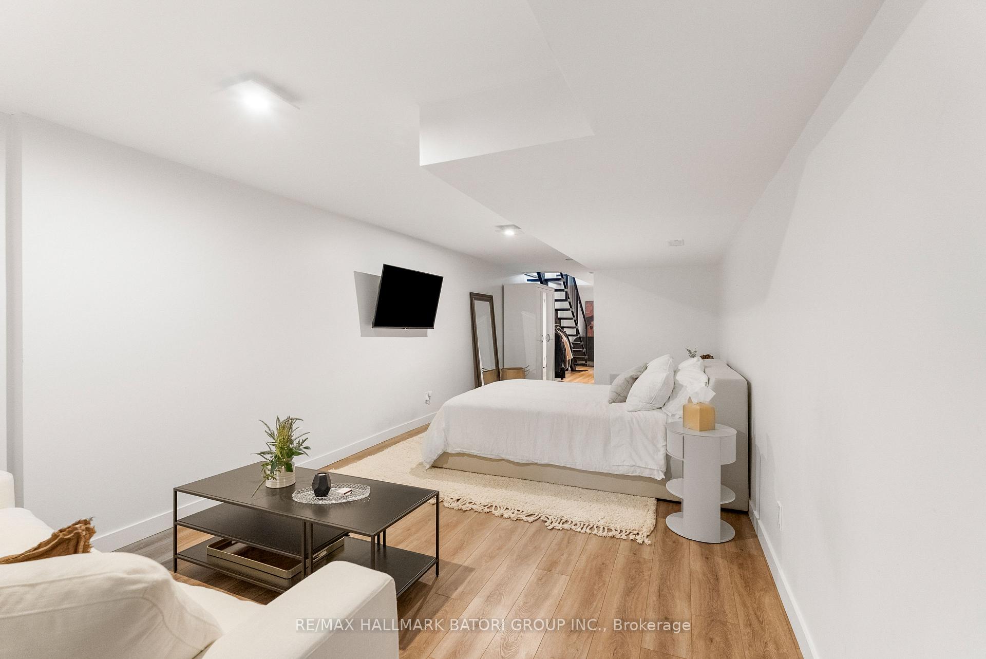 Photo 41 of 433 Ashdale Avenue, Toronto, Greenwood-Coxwell — HOMEH