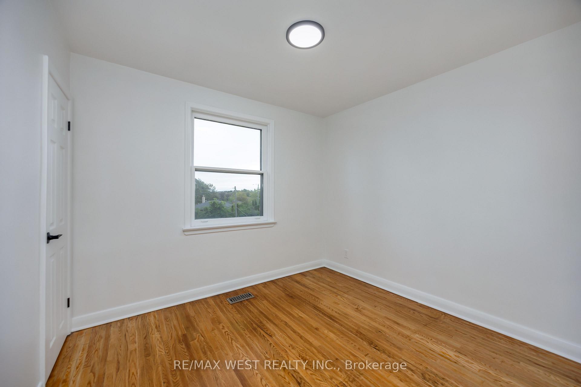 Photo 15 of 1331 Sharbot Street, Oshawa, Lakeview — HOMEH