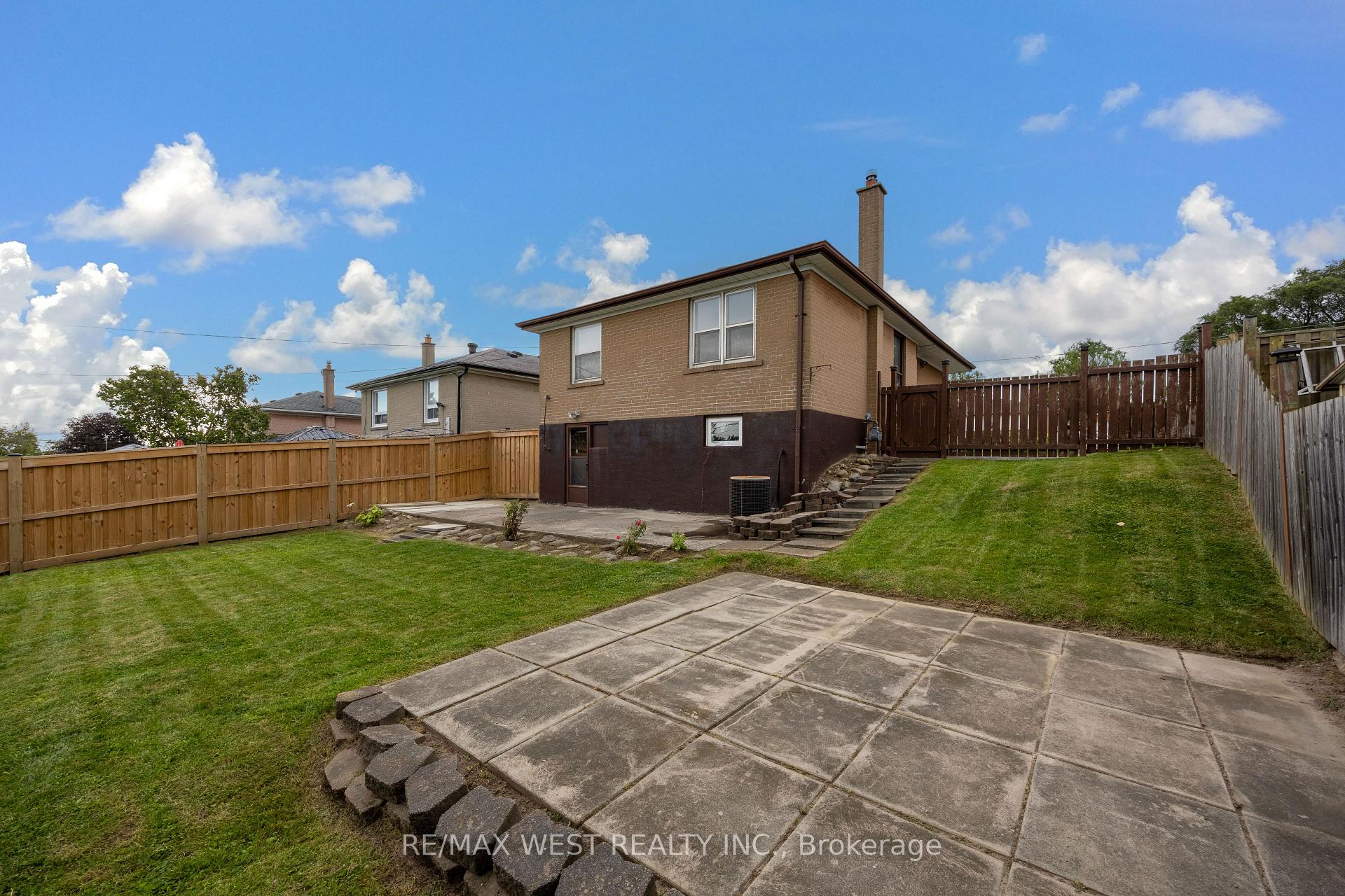 Photo 25 of 1331 Sharbot Street, Oshawa, Lakeview — HOMEH