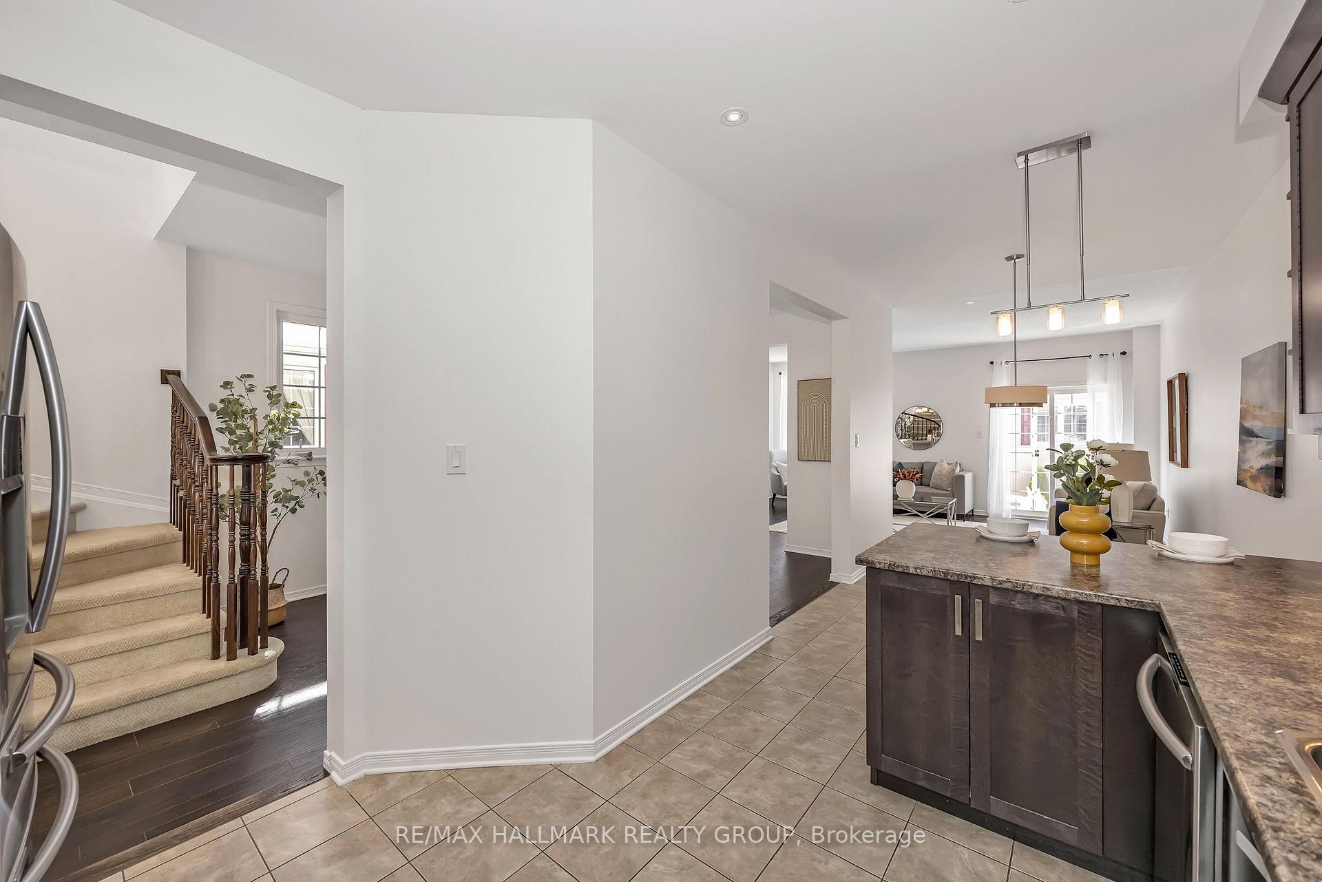 Photo 25 of 605 Pamplona Private, Ottawa, Barrhaven - Stonebridge — HOMEH