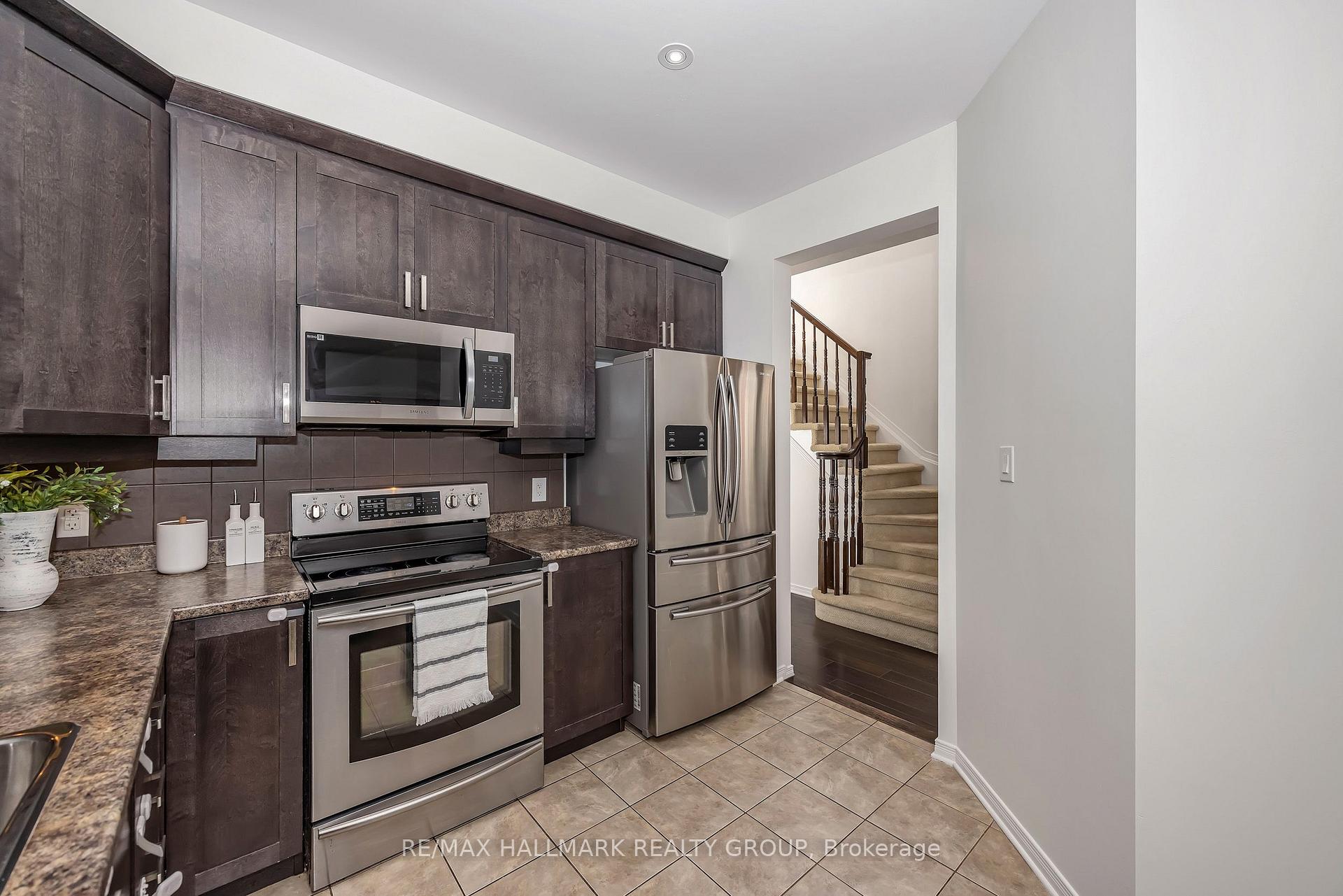 Photo 27 of 605 Pamplona Private, Ottawa, Barrhaven - Stonebridge — HOMEH