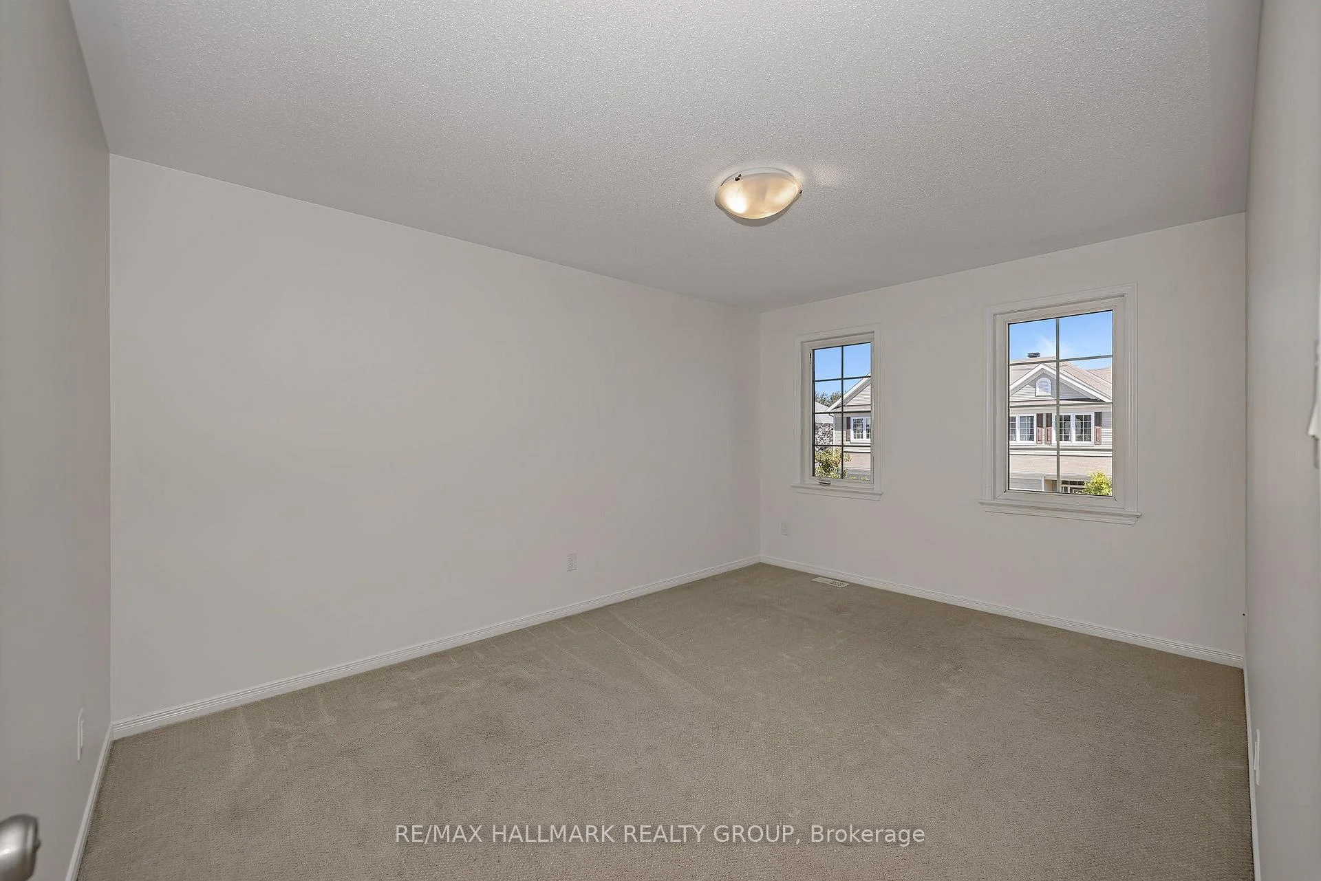 Photo 4 of 605 Pamplona Private, Ottawa, Barrhaven - Stonebridge — HOMEH