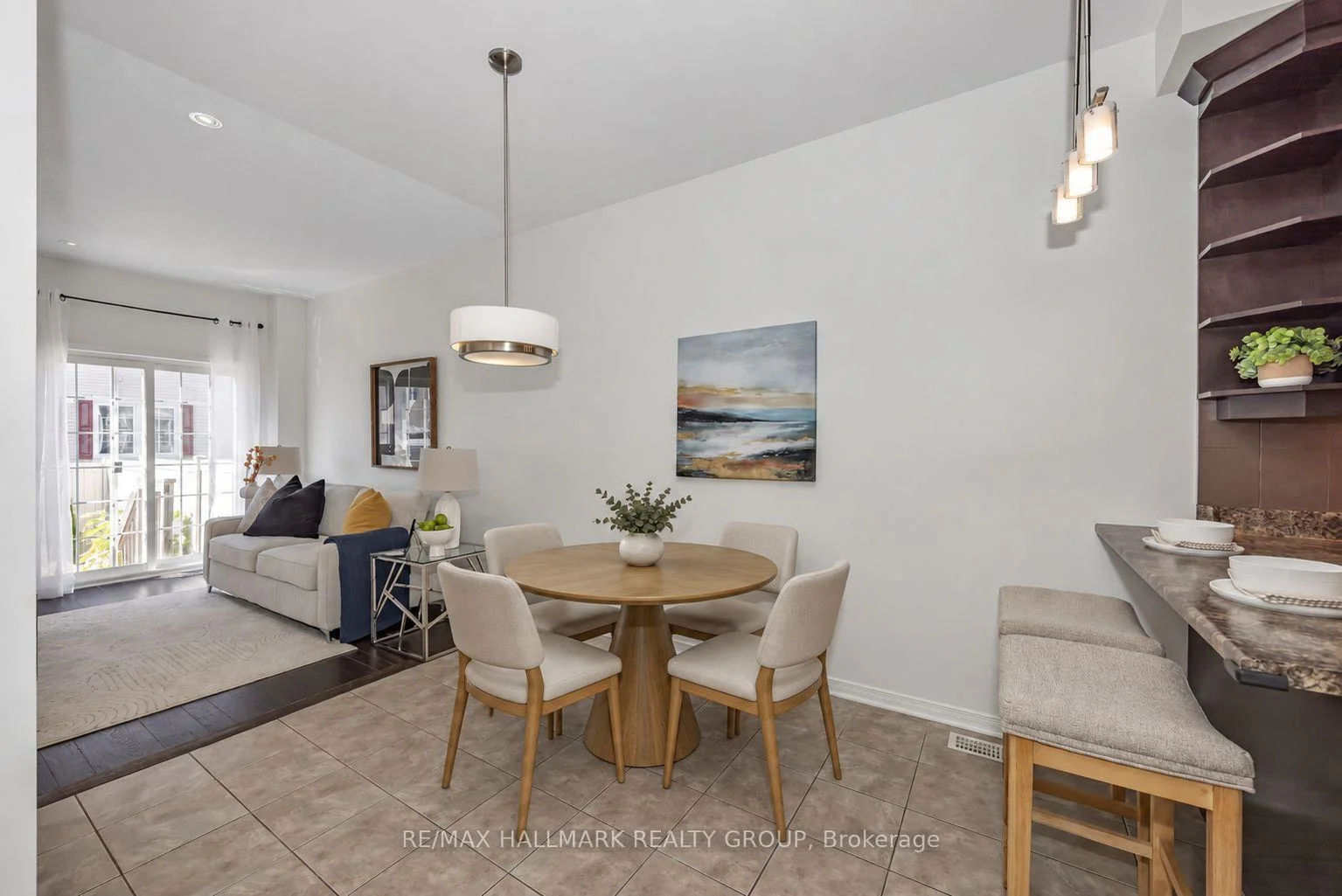 Photo 9 of 605 Pamplona Private, Ottawa, Barrhaven - Stonebridge — HOMEH