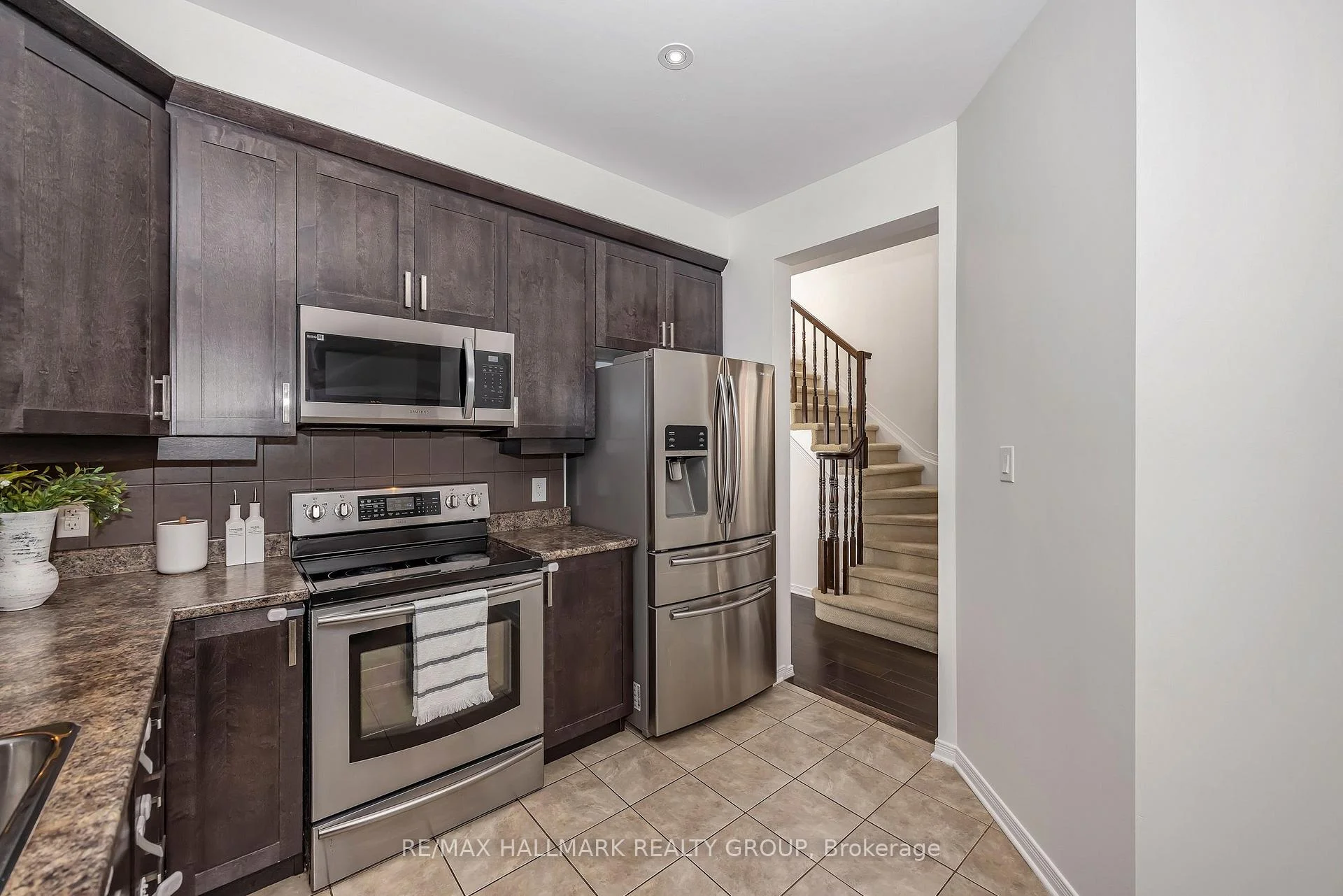 Photo 40 of 605 Pamplona Private, Ottawa, Barrhaven - Stonebridge — HOMEH