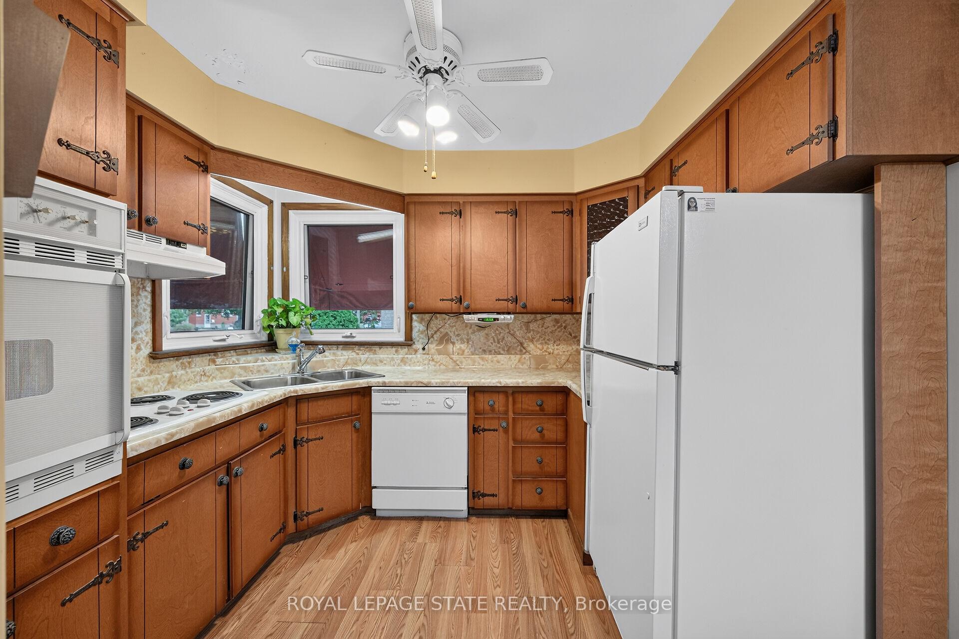 Photo 20 of 390 East 37th Street, Hamilton, Macassa — HOMEH