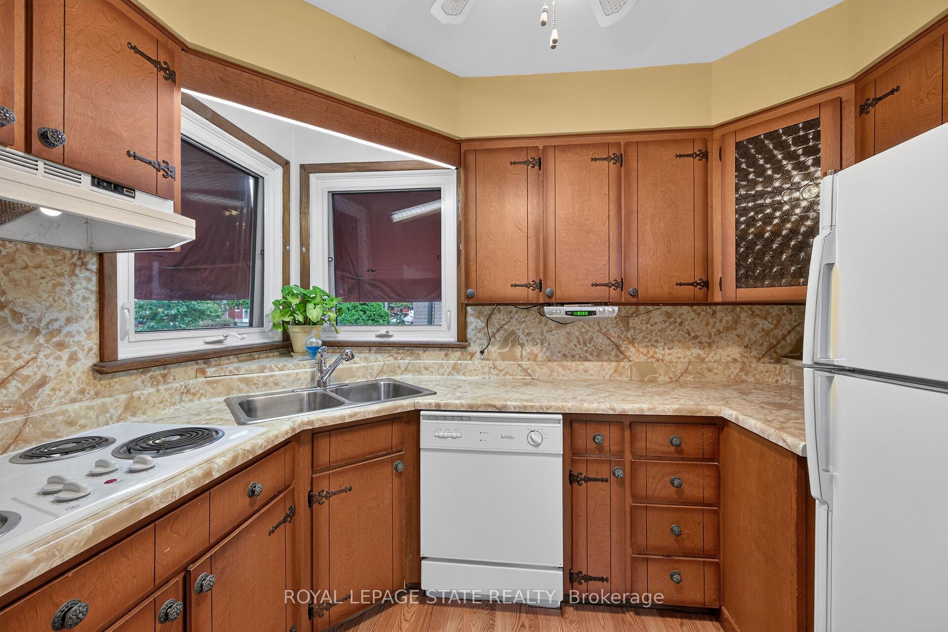 Photo 23 of 390 East 37th Street, Hamilton, Macassa — HOMEH