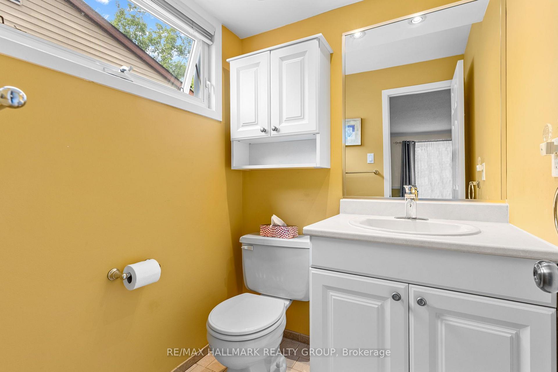 Photo 21 of 890 Beauclaire Drive, Ottawa, Orleans Wood — HOMEH