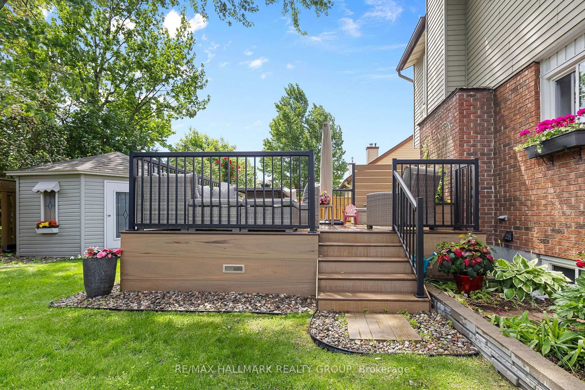 Photo 34 of 890 Beauclaire Drive, Ottawa, Orleans Wood — HOMEH