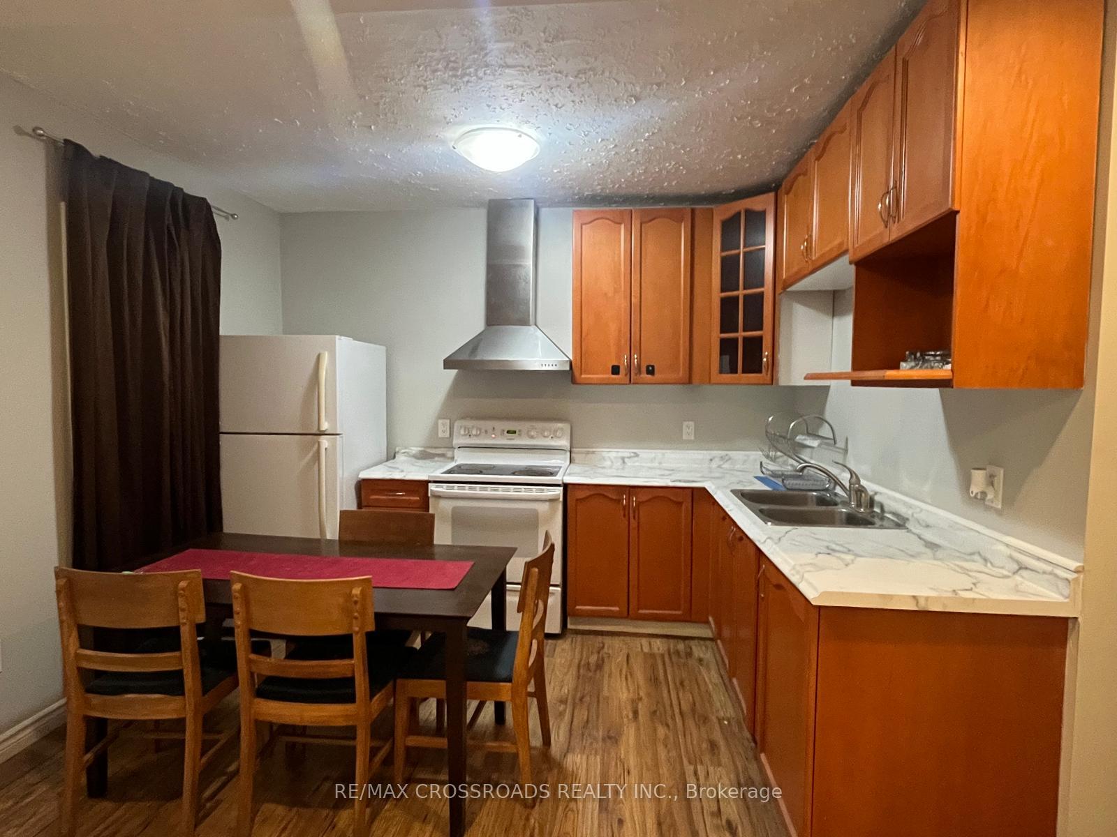 Photo 5 of 220 Mcnaughton Avenue, Oshawa, Central — HOMEH