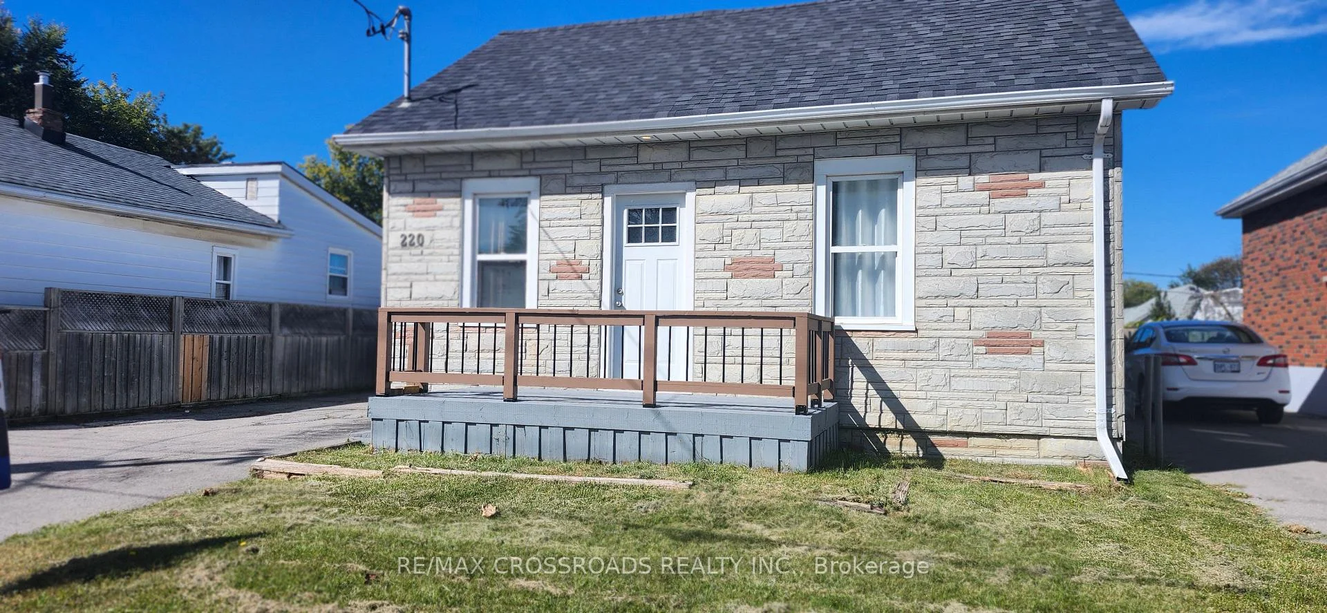 Photo 3 of 220 Mcnaughton Avenue, Oshawa, Central — HOMEH